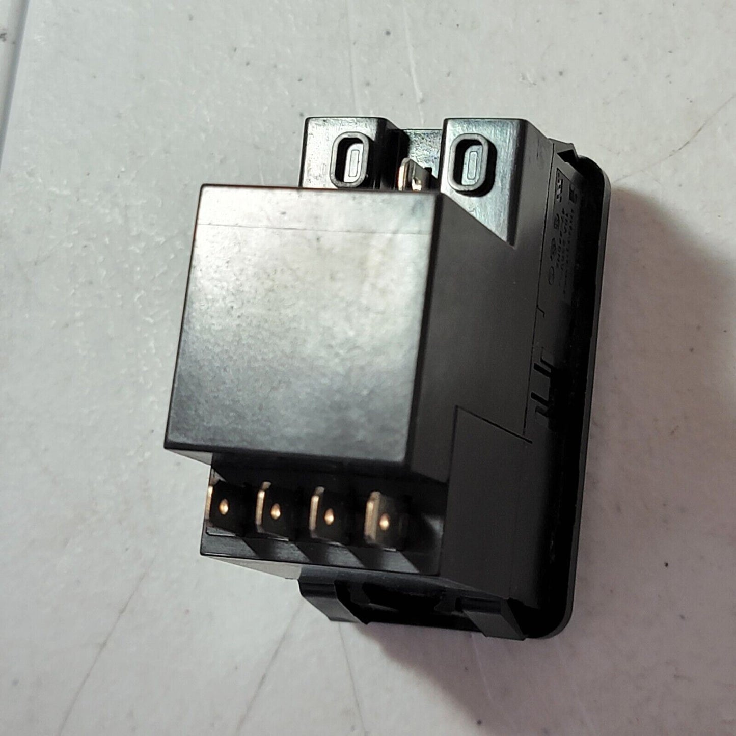 Interpower 83545040 5-Function Double Fuse SnapIn Power Entry Module 6A 120/250v