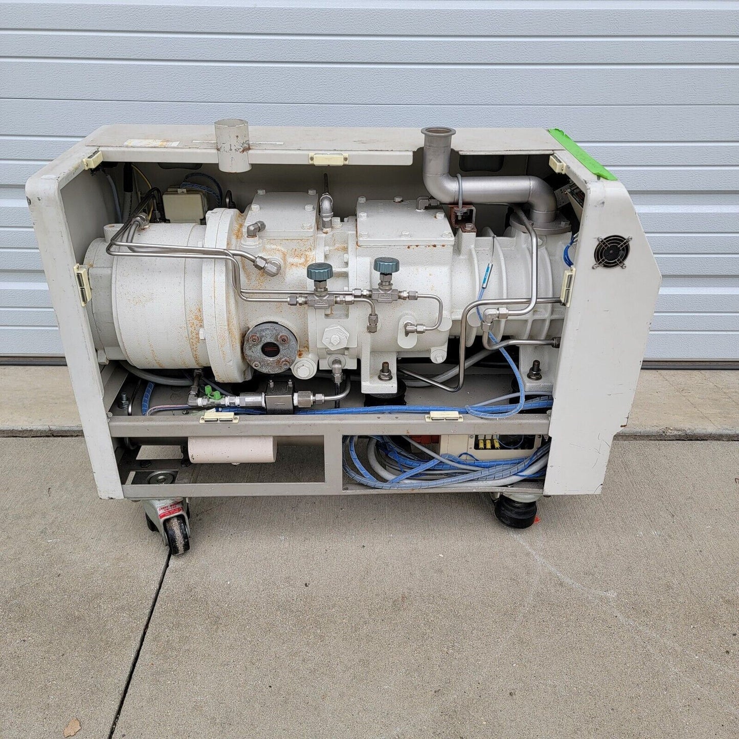 Busch Cobra CS100 Dry Rough Vacuum Pump XR88700-2, 208v 3-Phase