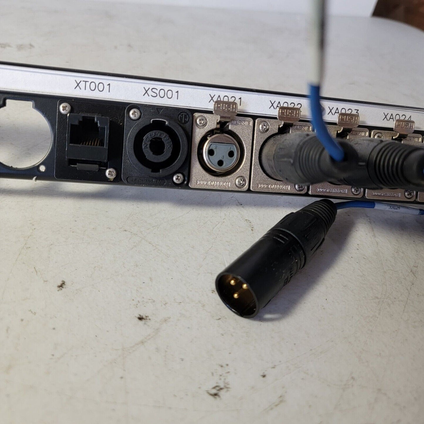 Rack Canare Strip w/ 10x Cannon XLR 31F XLR-3-31 Female Ports and Male Cables