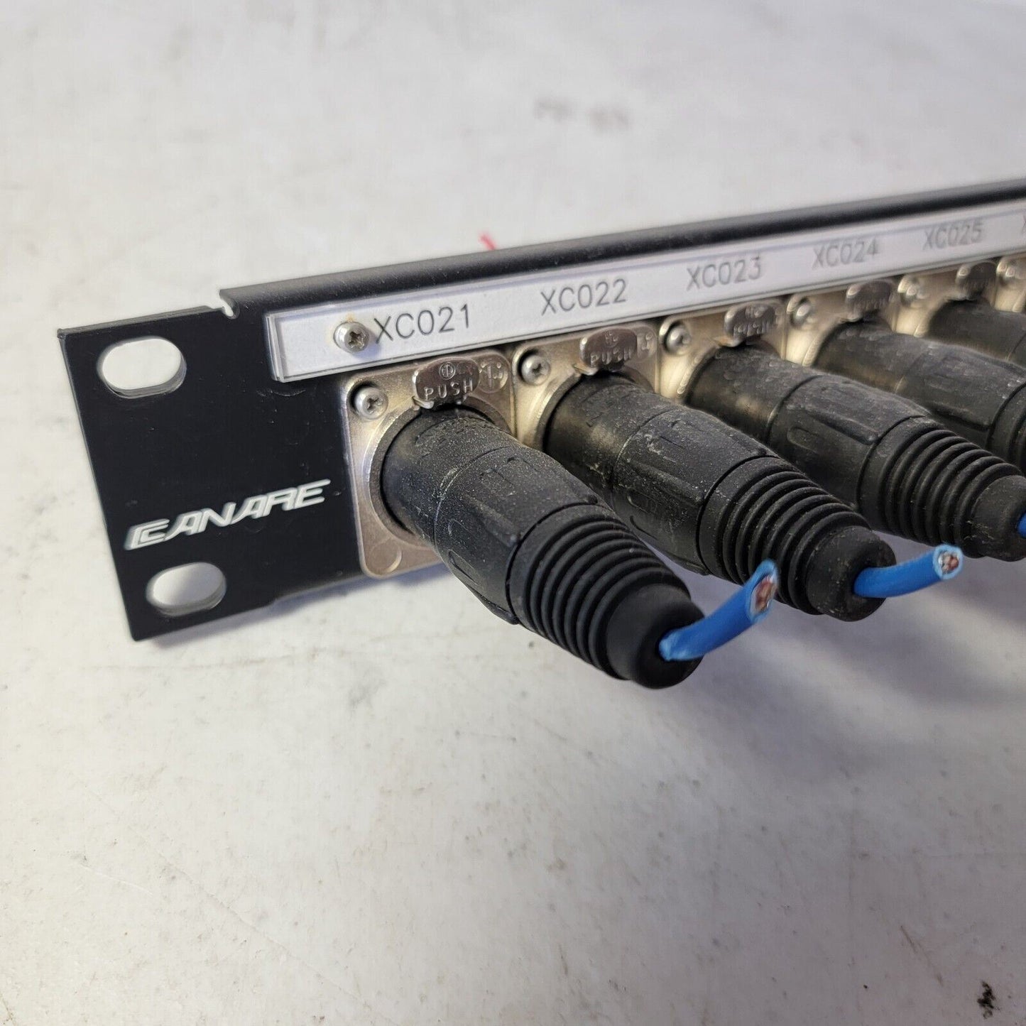 Rack Canare Strip w/ 8x Neutrik 4-Pin XLR Female Ports and NC4MX Male Cables