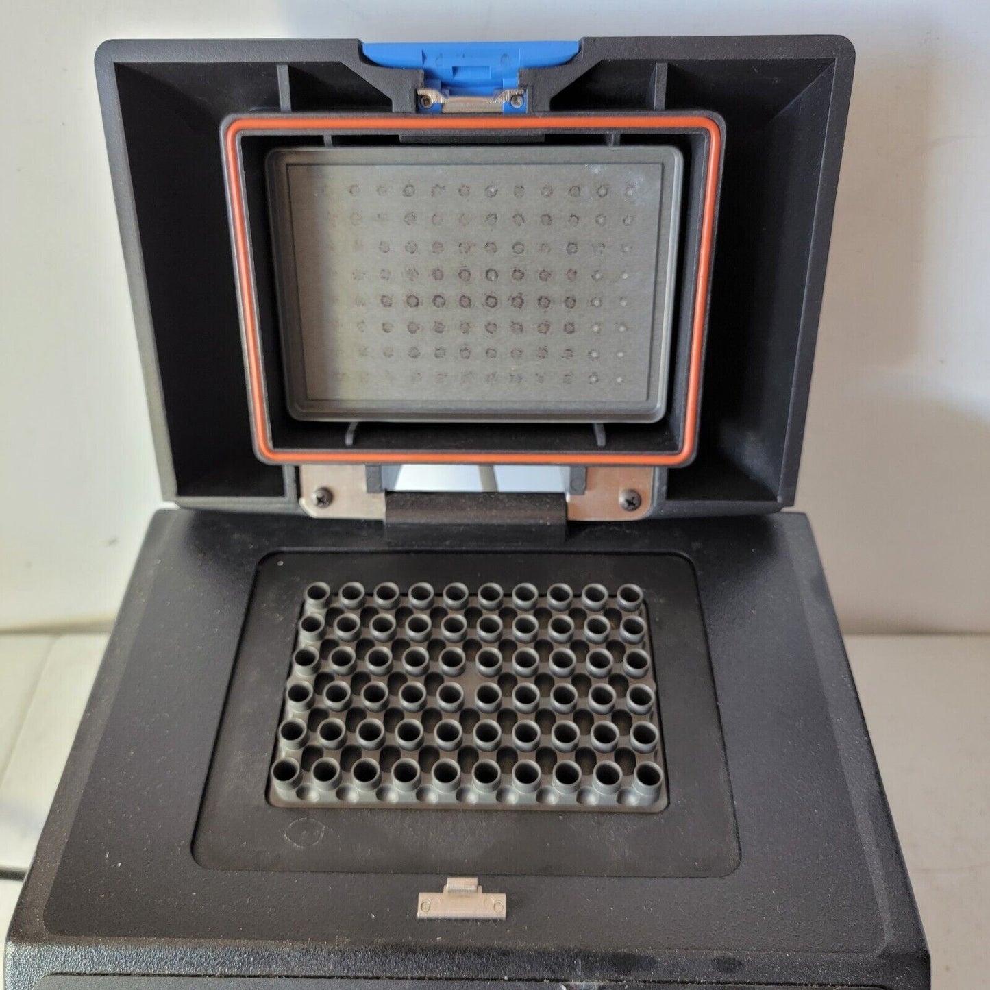TESTED, WORKING Bio-Rad PTC-100 Peltier Lab Thermal Cycler PCR PTC-1196 HBA-1960