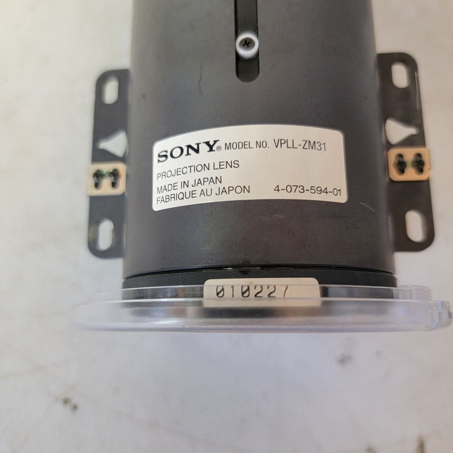 Sony VPLL-ZM31 Projector Zoom Lens w/ Lens Cover 1.1x, 1:1.9-2.0 Precision