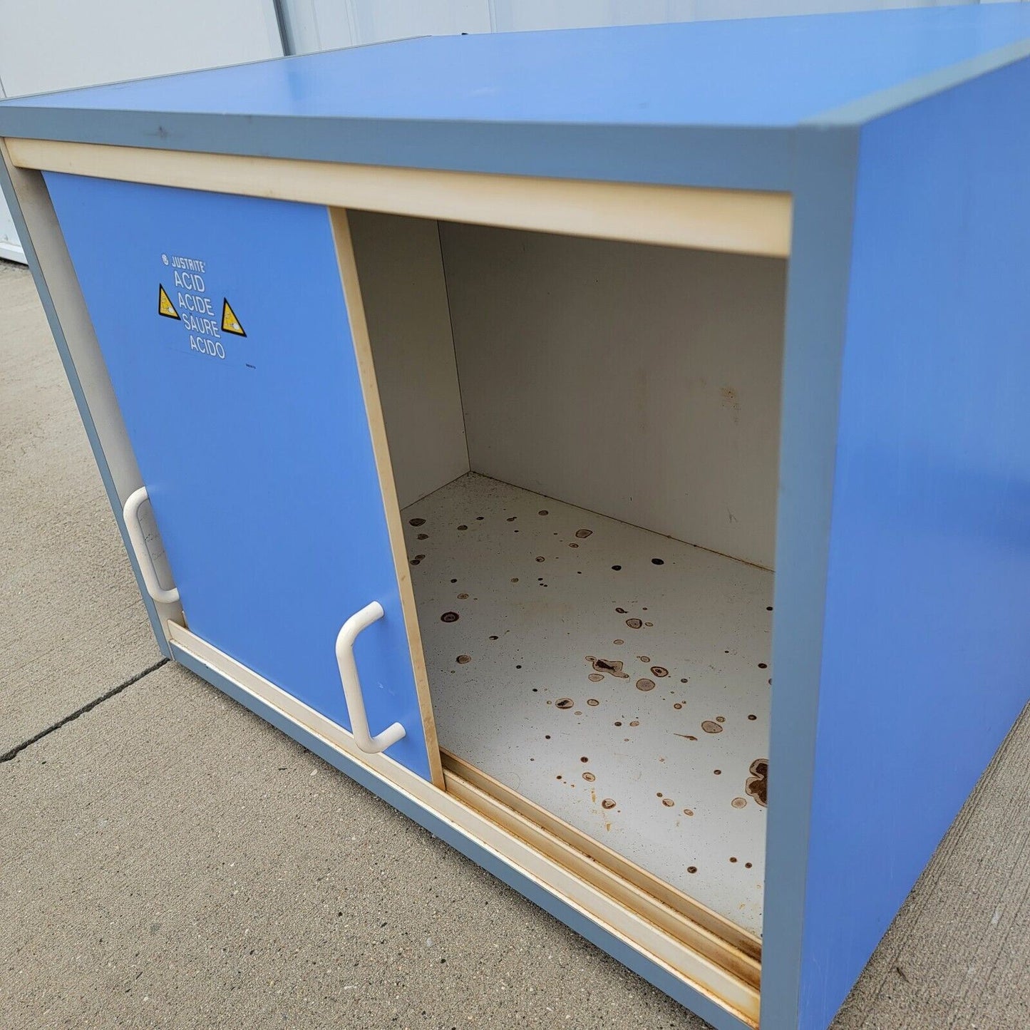 JUSTRITE 20 Liter Acids and Corrosives Storage Cabinet 24120