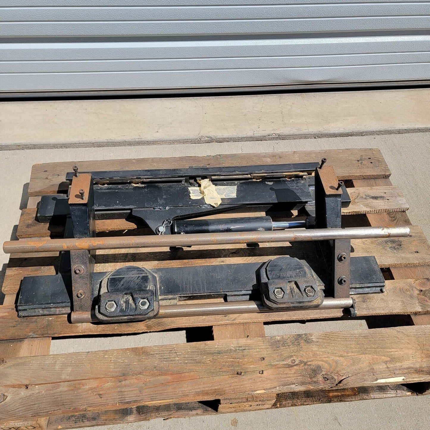 Cascade 55D-SS-51A Forklift Side Shift Attachment 5500 Lbs Capacity