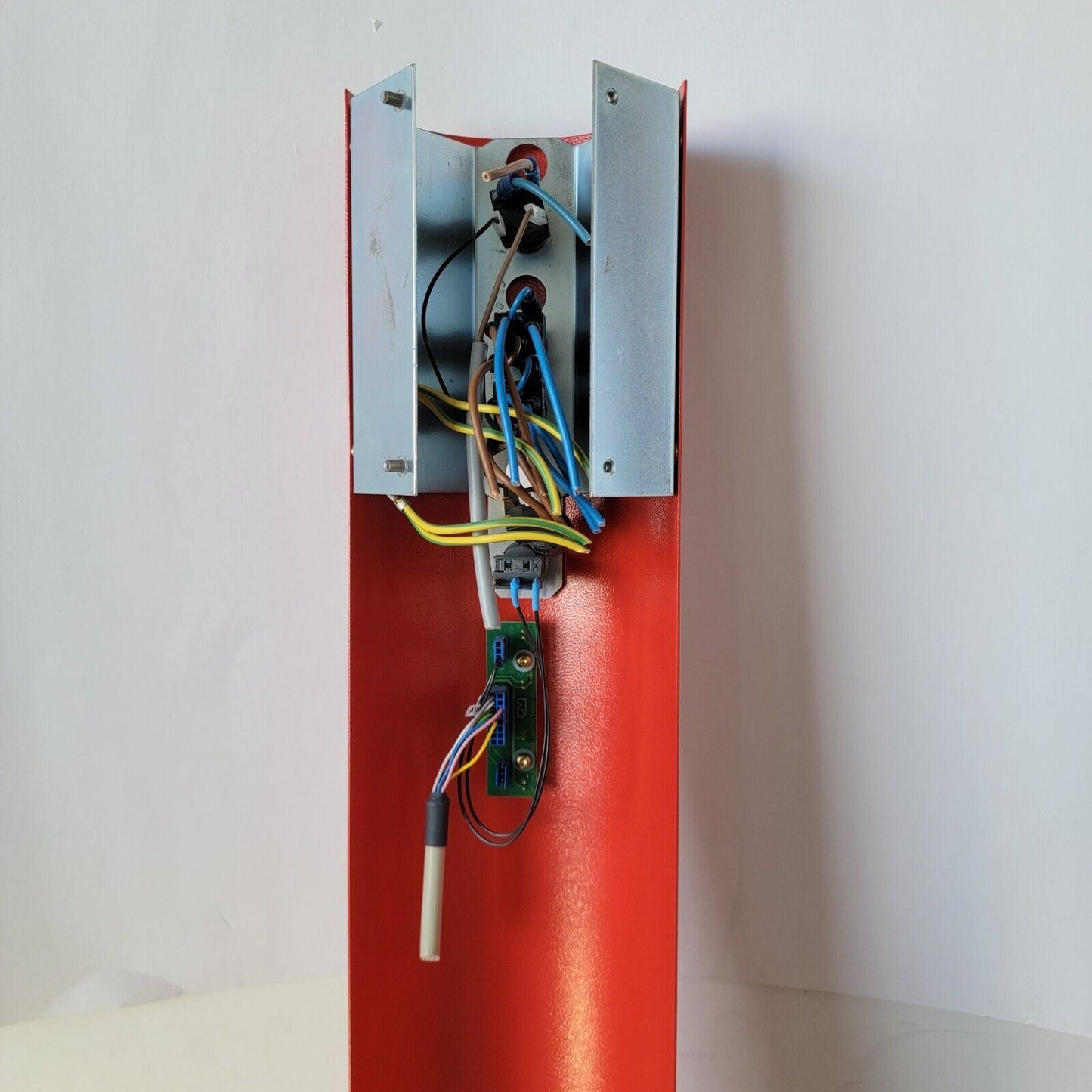 Bruker D8S Power Kill Switch and System Status LEDs D8-Discover XRD Base Corner