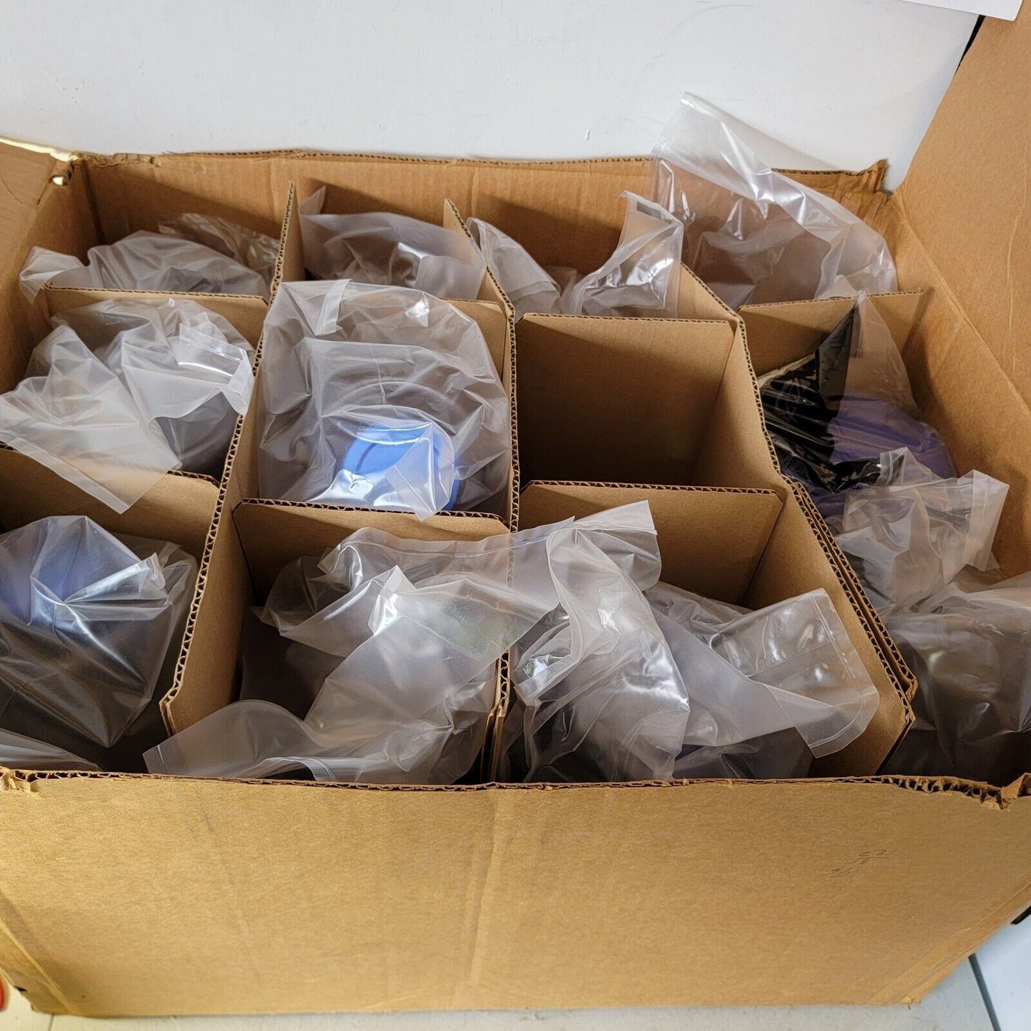 *Case of 17* VWR Round Media Bottle Polycarbonate 1000mL Nonsterile 89166-126