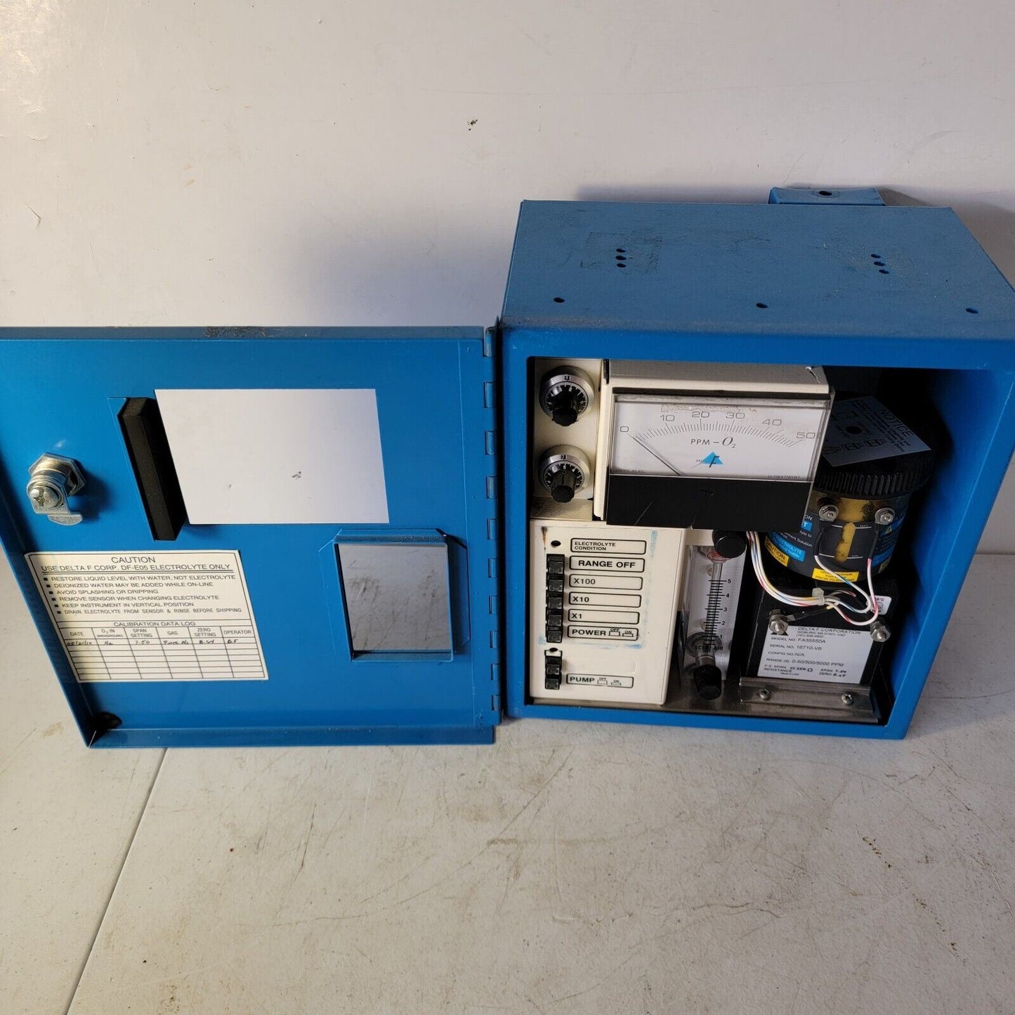 READ DESCRIPTION Delta F Trace Oxygen Analyzer 0-5000 PPM, FA35550A