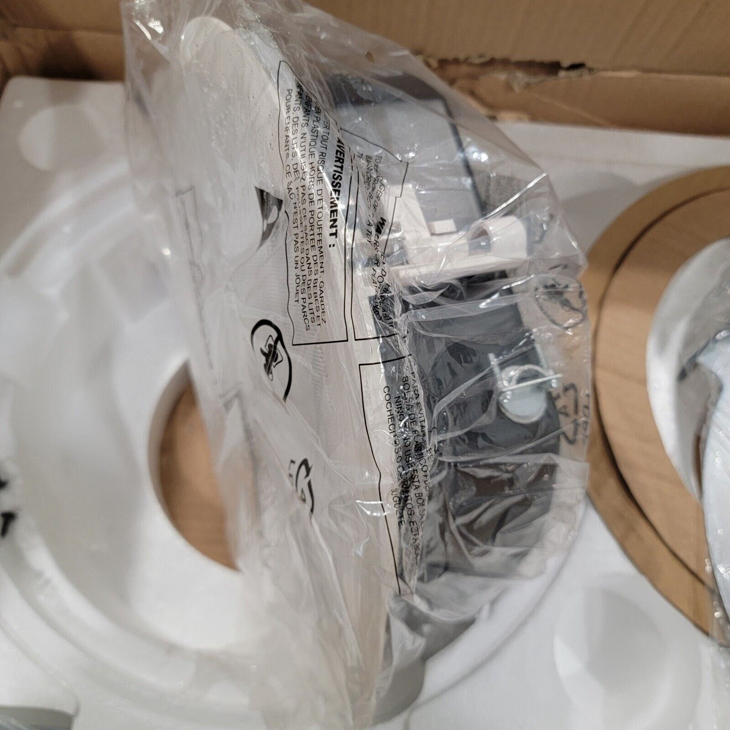 Single QSC AD-C6T-LP 6.5 inch Ceiling-mount Speaker w/ 70/100v Transformer