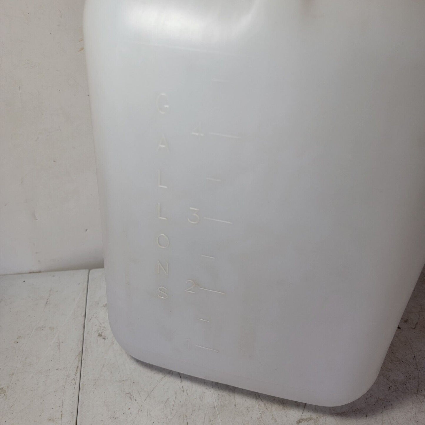 Dynalon 105665 HDPE 5 Gallon Hedwin Graduated Lab Carboy w/ Spout