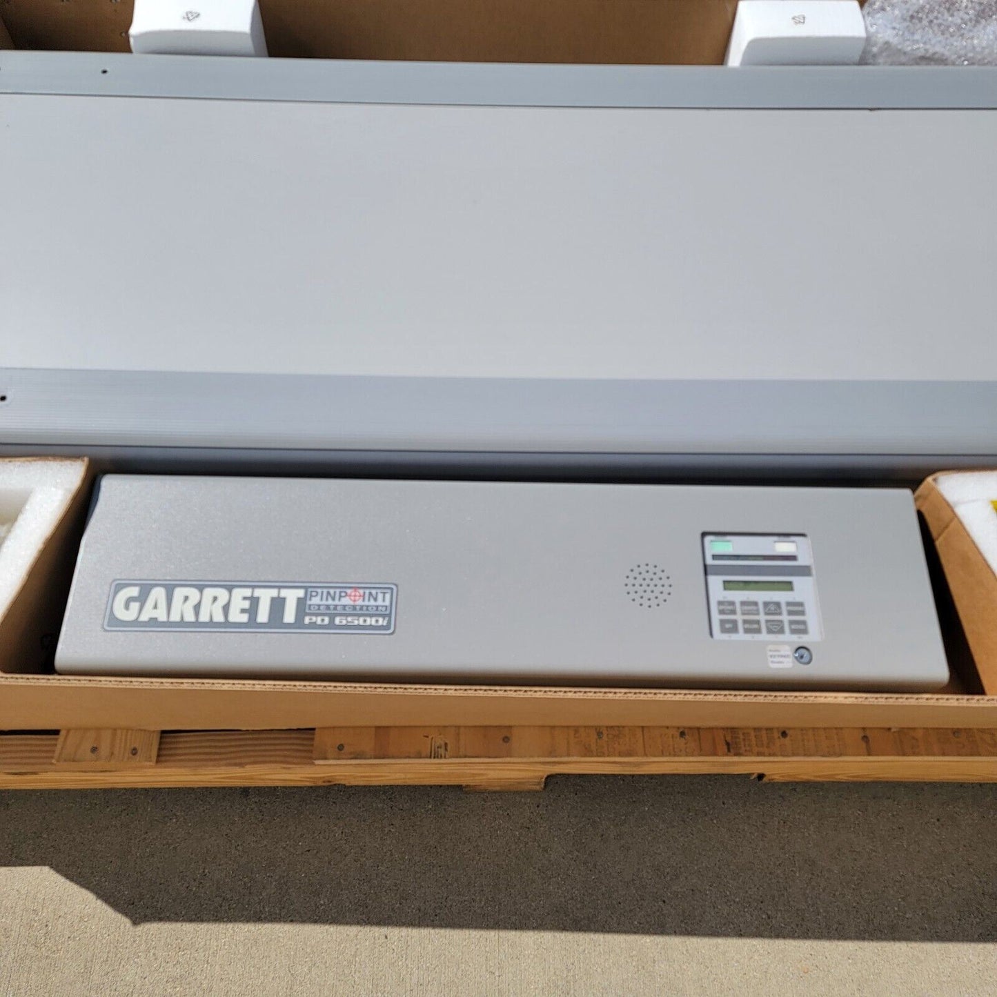 Garrett PD6500i Walk-Through Metal Detector *Missing Key*