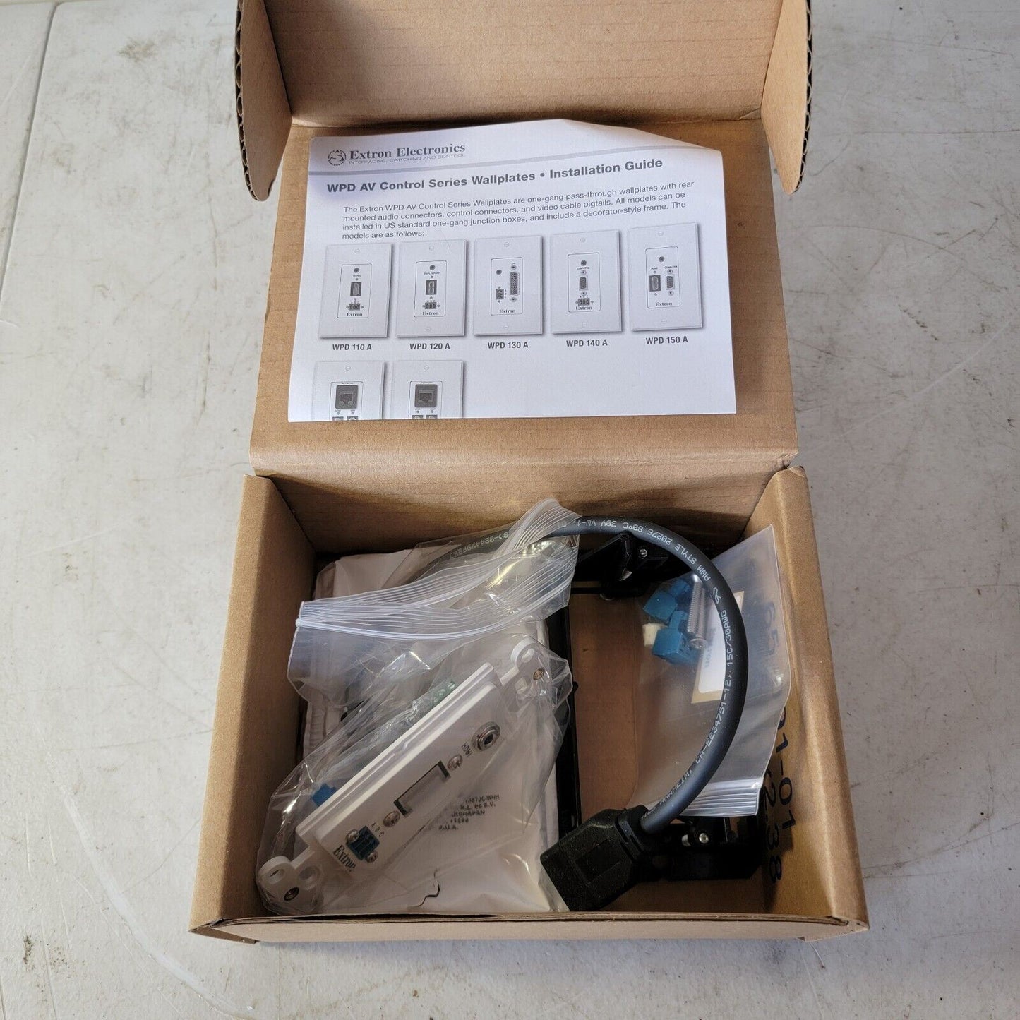 NEW Extron WPD 110 A HDMI W IR & Audio 70-726-63 White Wall Plate