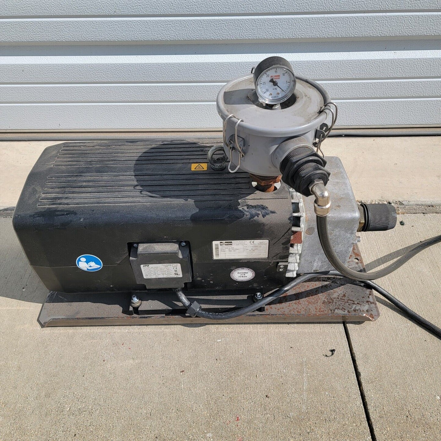 BUSCH Rotaty Vane Vacuum Pump SV 1040 C 000, 120 mBar Absolute Pressure
