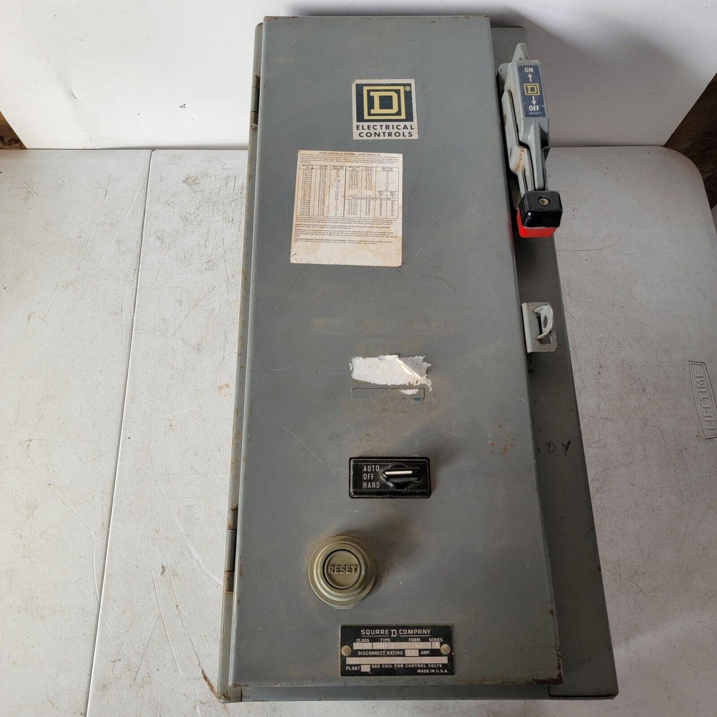 Square D Electrical Disconnect Box 15A Class 8539 SBG 1 CFTX3