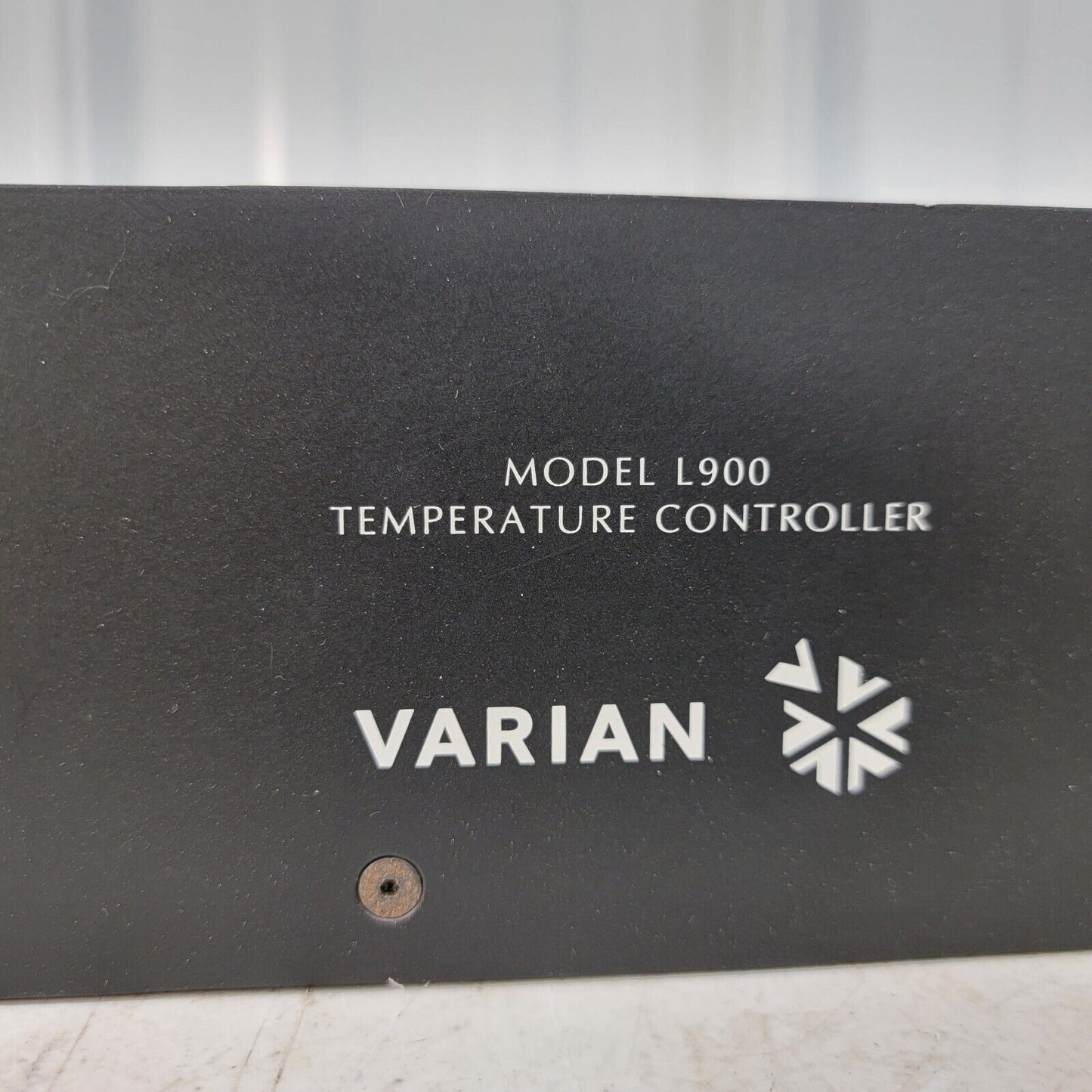 Highland Technology Varian Model L900 0190418902 Temperature Controller