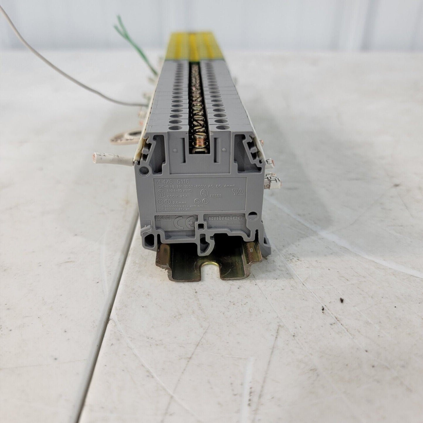 Entrelec M4/6_5116 Gray Grey Wire Terminal M4/65116 M465116 Lot of 35 w/ Rail
