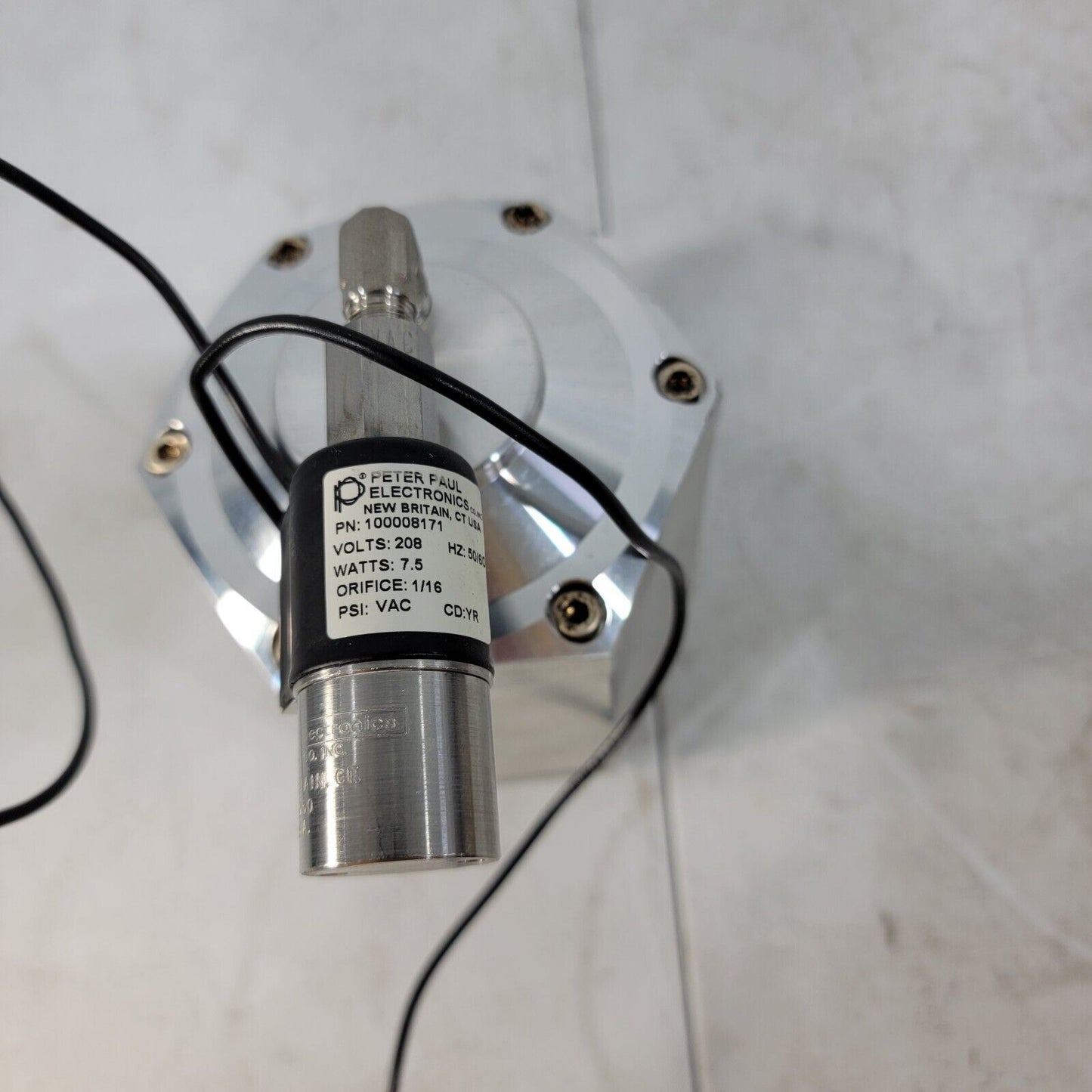 Kurt J. Lesker Anti Suck-Back Vent Valve QF40 KF40 208VAC 60HZ 	ASVQF40-208A