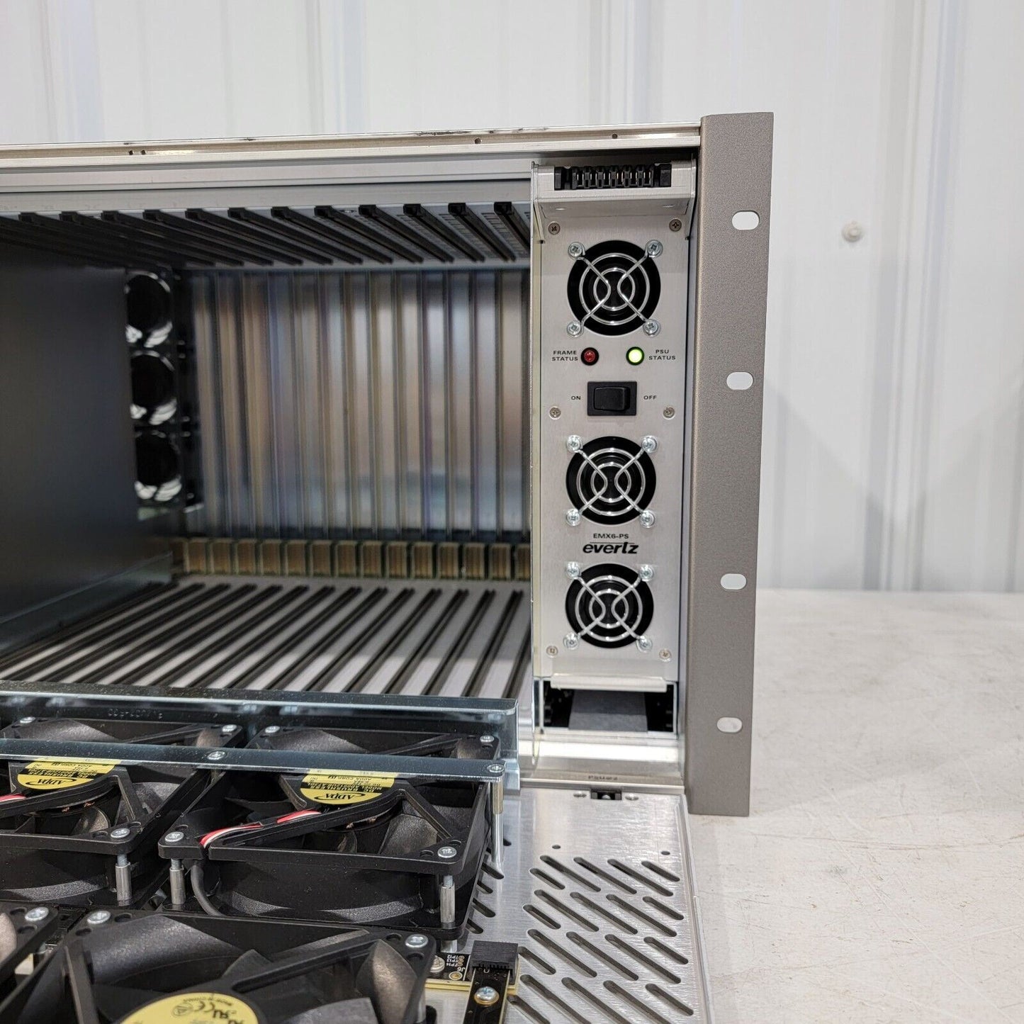 EMX6-FR Video Processing Modular Multiframe 15x EMX Slots 100-240v, 2x PSU