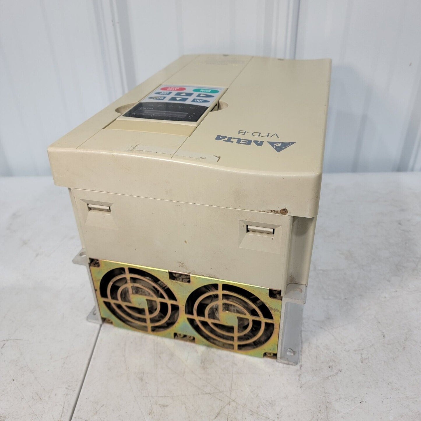 Delta Inverter VFD075B23A AC Variable Frequency Drive VFD-B 10HP 3PH 240V