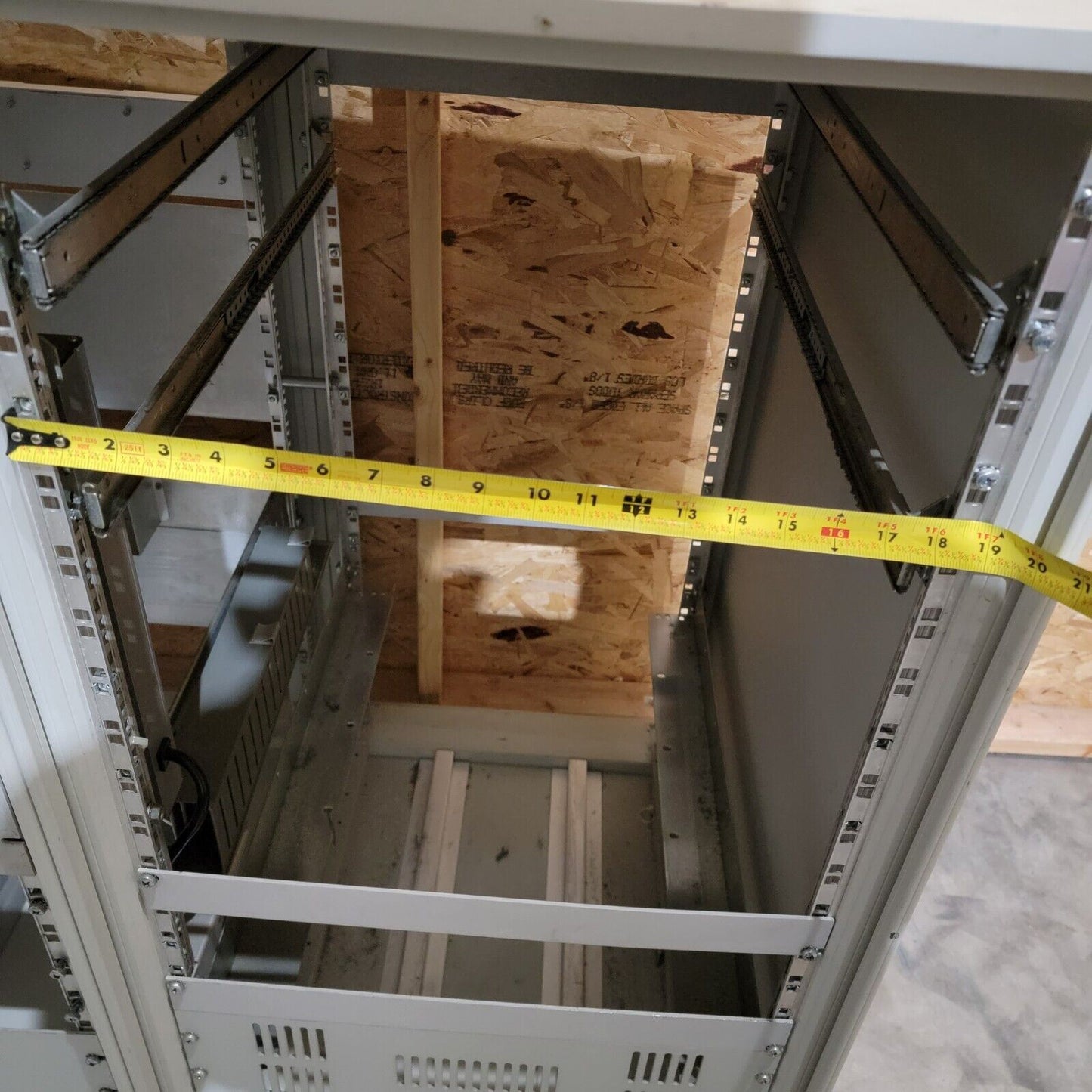 Double-Wide 25U Aluminum Equipment Rack 19" w/ Some Hardware