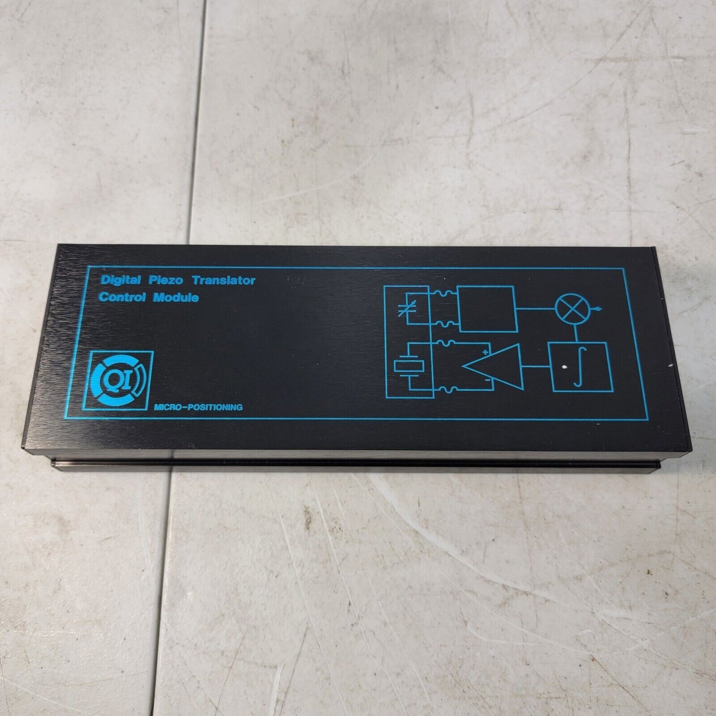Queensgate QI Micro Positioning Digital Piezo Translator Controller CM-LN-LD MAS