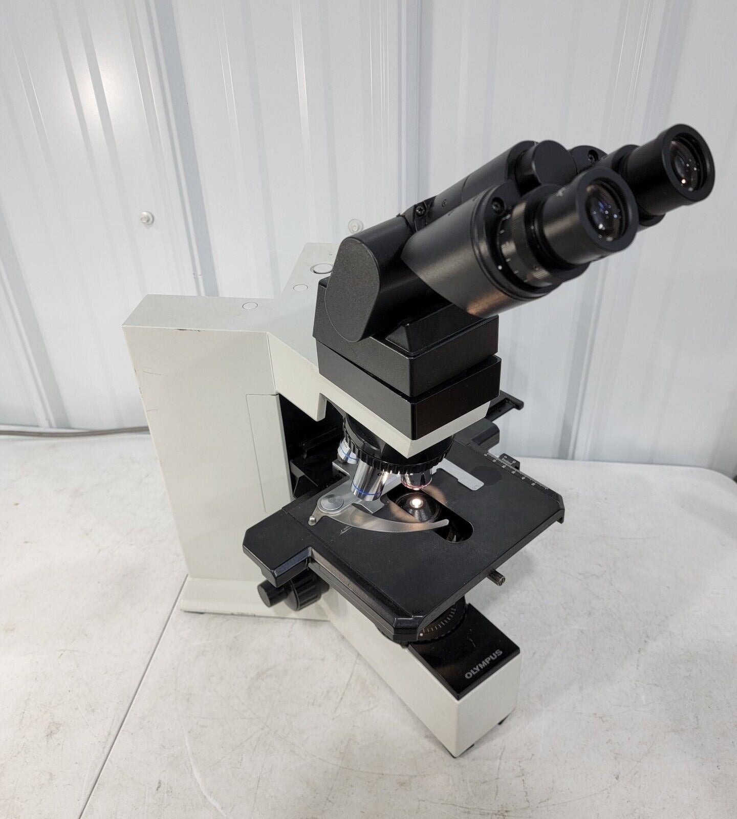 *Tested* Olympus BX40 BX40F4 System Microscope w/ 4 Objectives and 2 Eyepieces