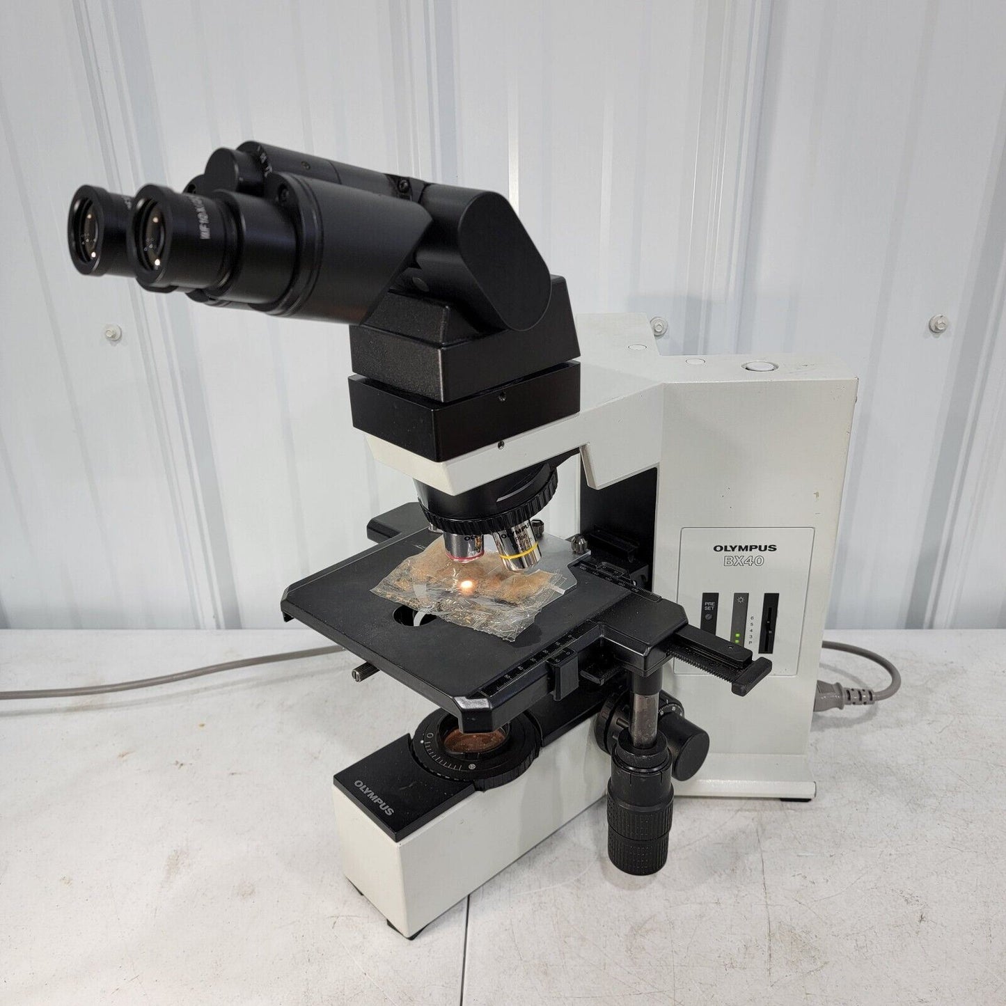 *Tested* Olympus BX40 BX40F4 System Microscope w/ 4 Objectives and 2 Eyepieces