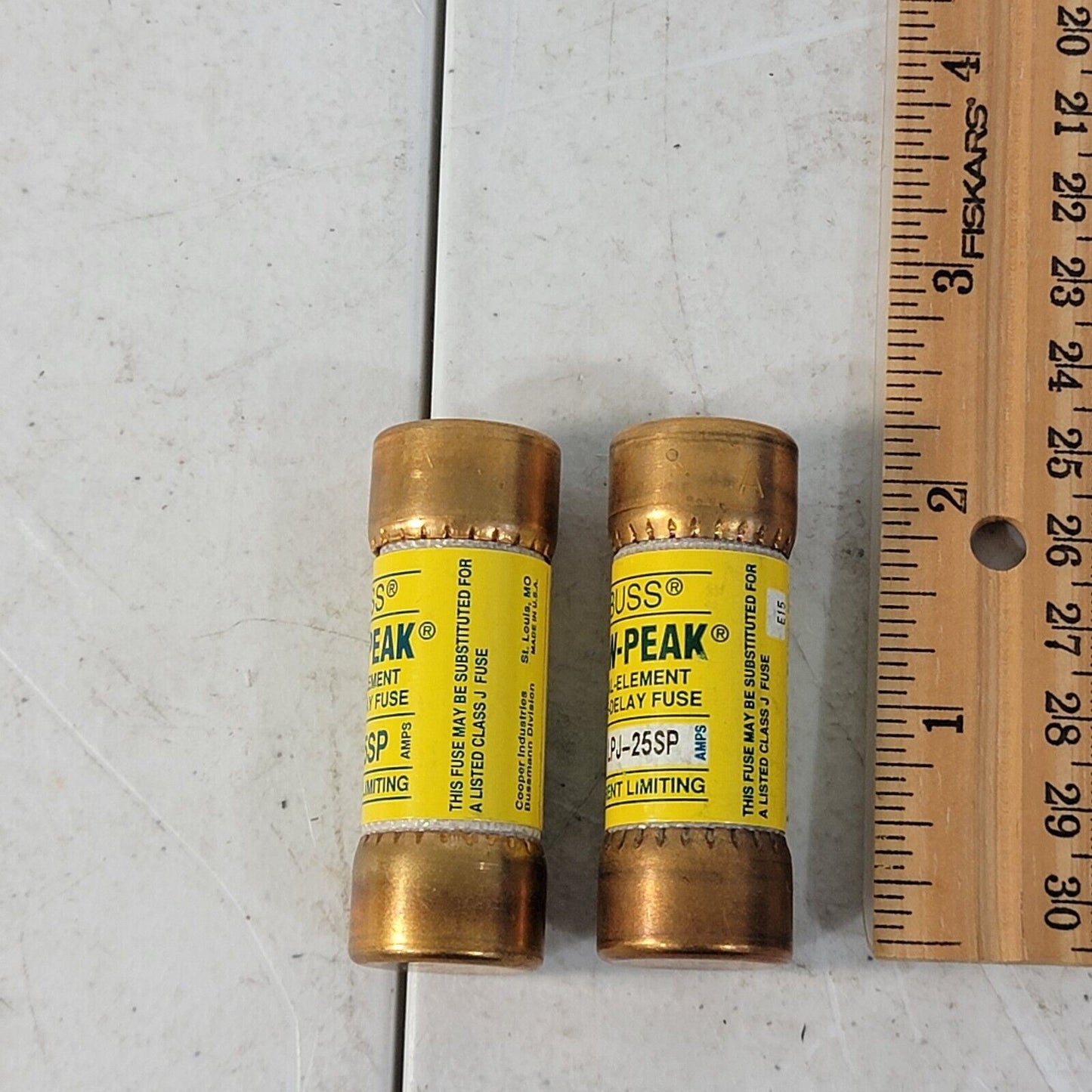BUSS LPJ-25SP FUSES, LOW-PEAK DUAL ELEMENT TIME DELAY 25A 600V 300VDC (LOT OF 2)