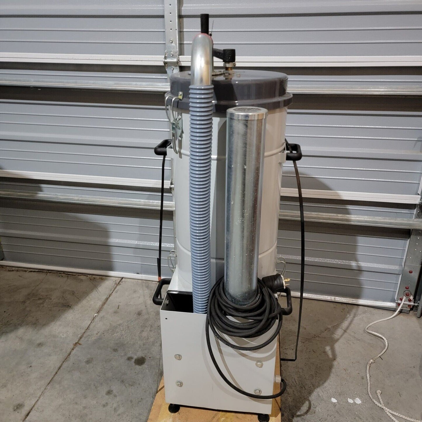 Kevac SRL Industrial Vacuum Cleaner KV1636 25L 230v