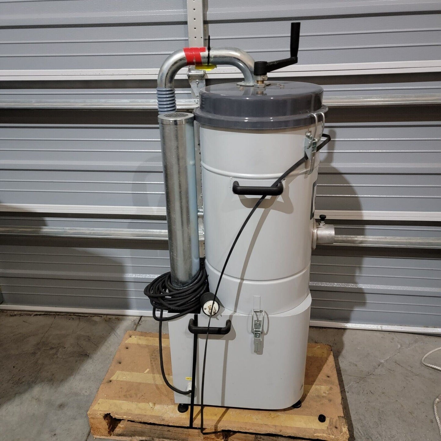 Kevac SRL Industrial Vacuum Cleaner KV1636 25L 230v