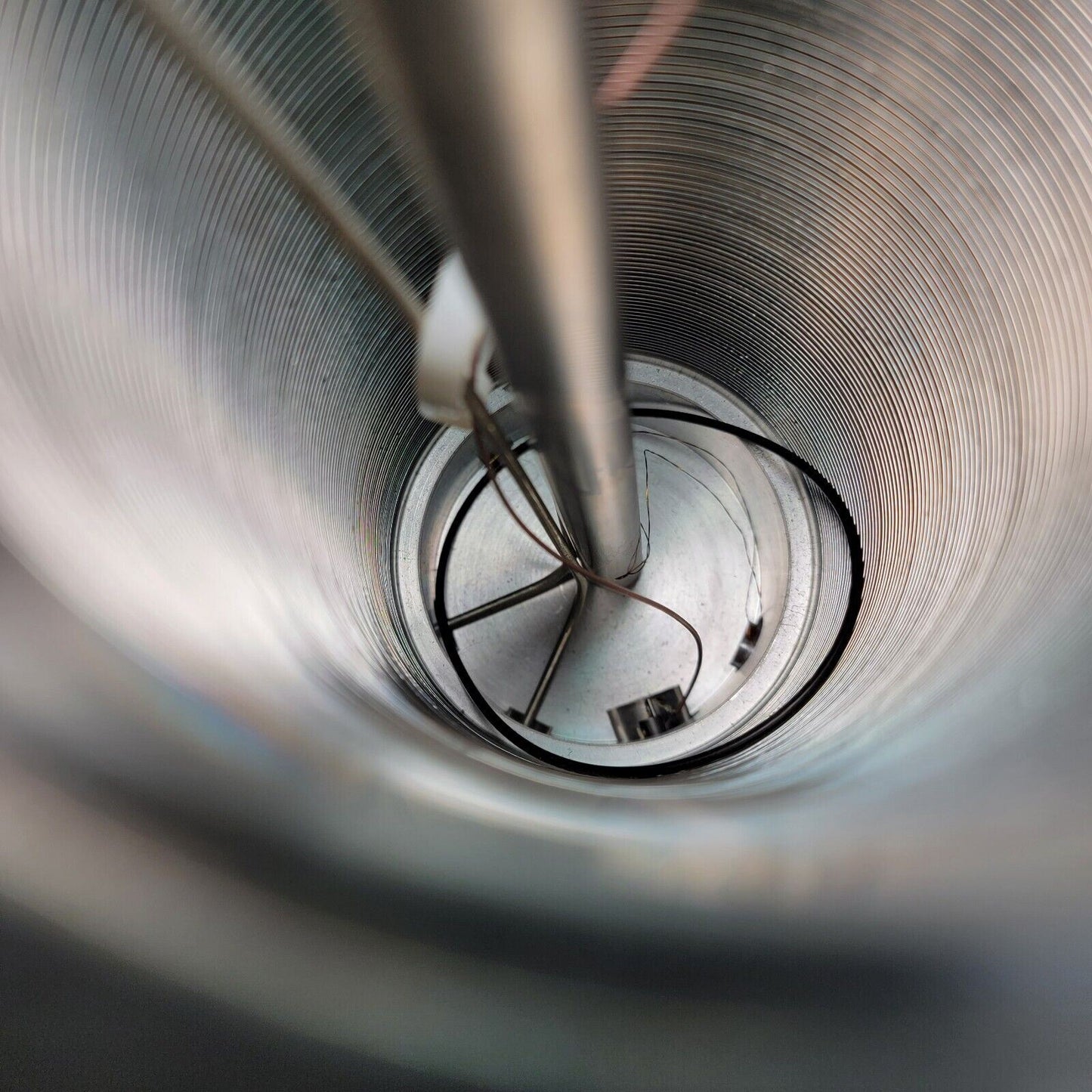 2-Axis X-Y Stage Vacuum Mounted Probe Bellows w/ Electrical Feedthroughs