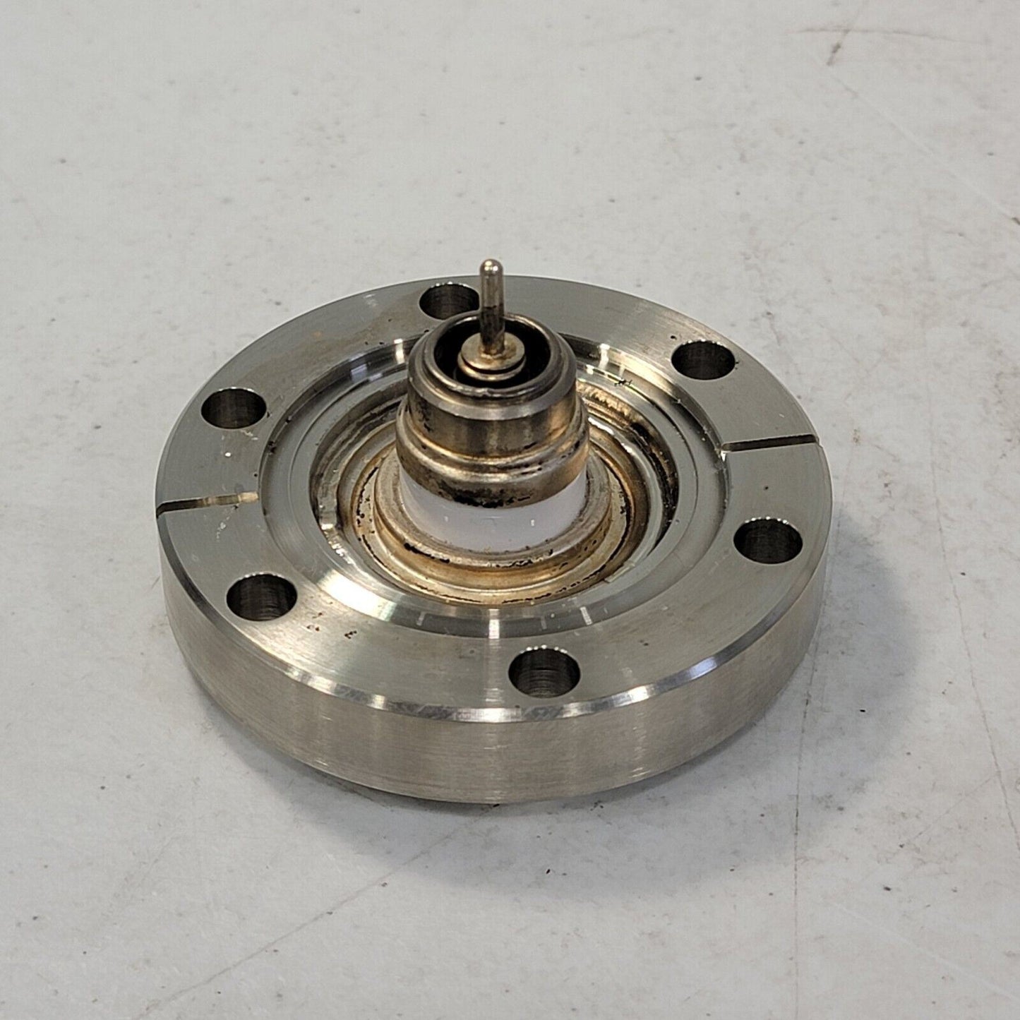 DN35CF-DN40CF 2.75" Conflat BNC Electric Signal High Vacuum Voltage Feedthrough