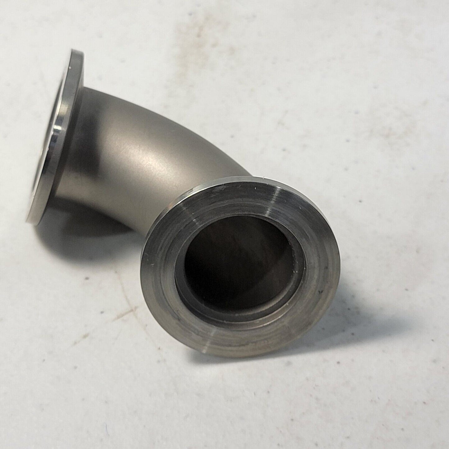 Pfeiffer KF25 Elbow 90° High Vacuum Stainless Steel