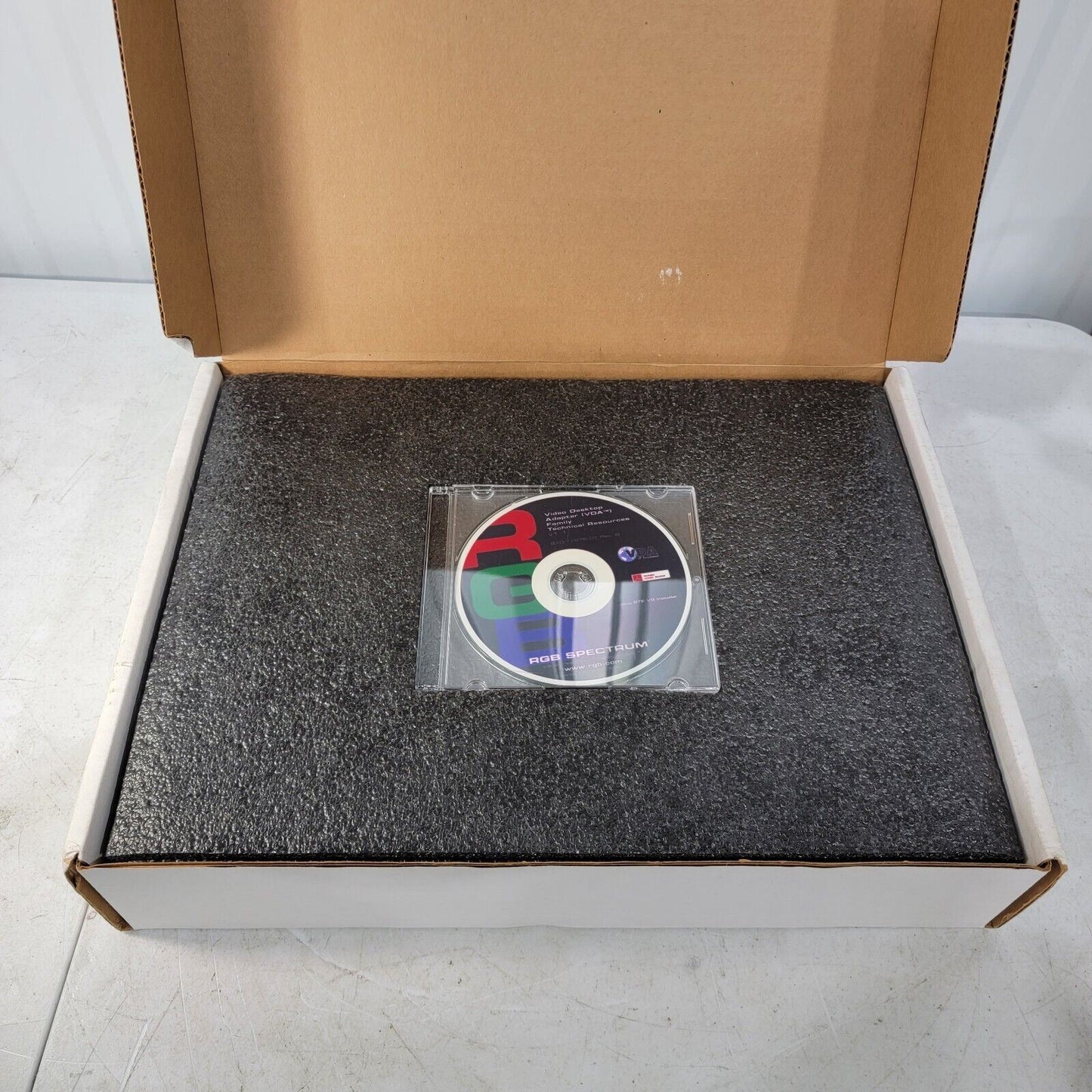 RGB Spectrum Video Desktop Adapter VDA Encoder VDA 102E + DVI Box w/ Software