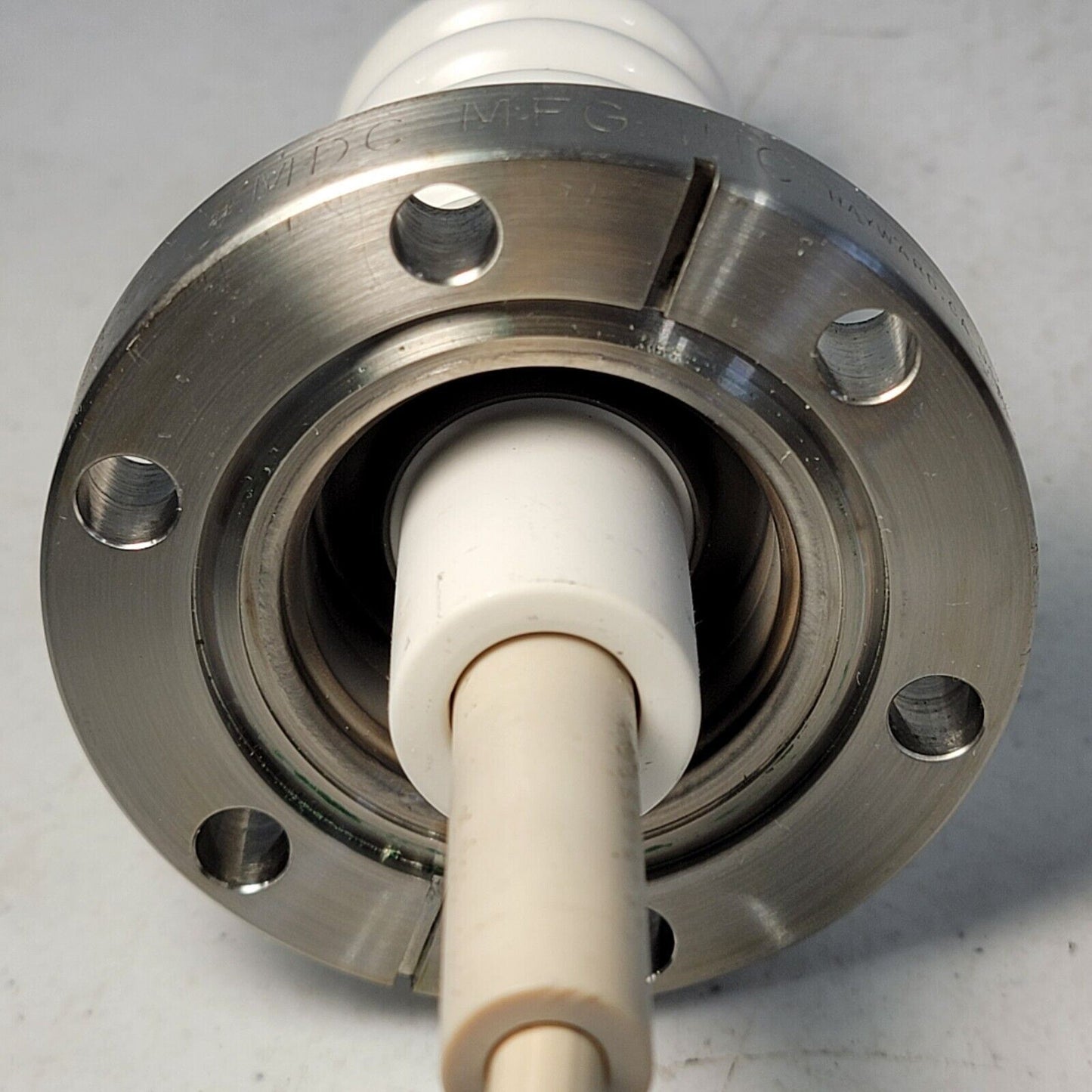 MDC DN35CF-DN40CF 2.75" Conflat High Vacuum 40kV Kilovolt Electrical Feedthrough
