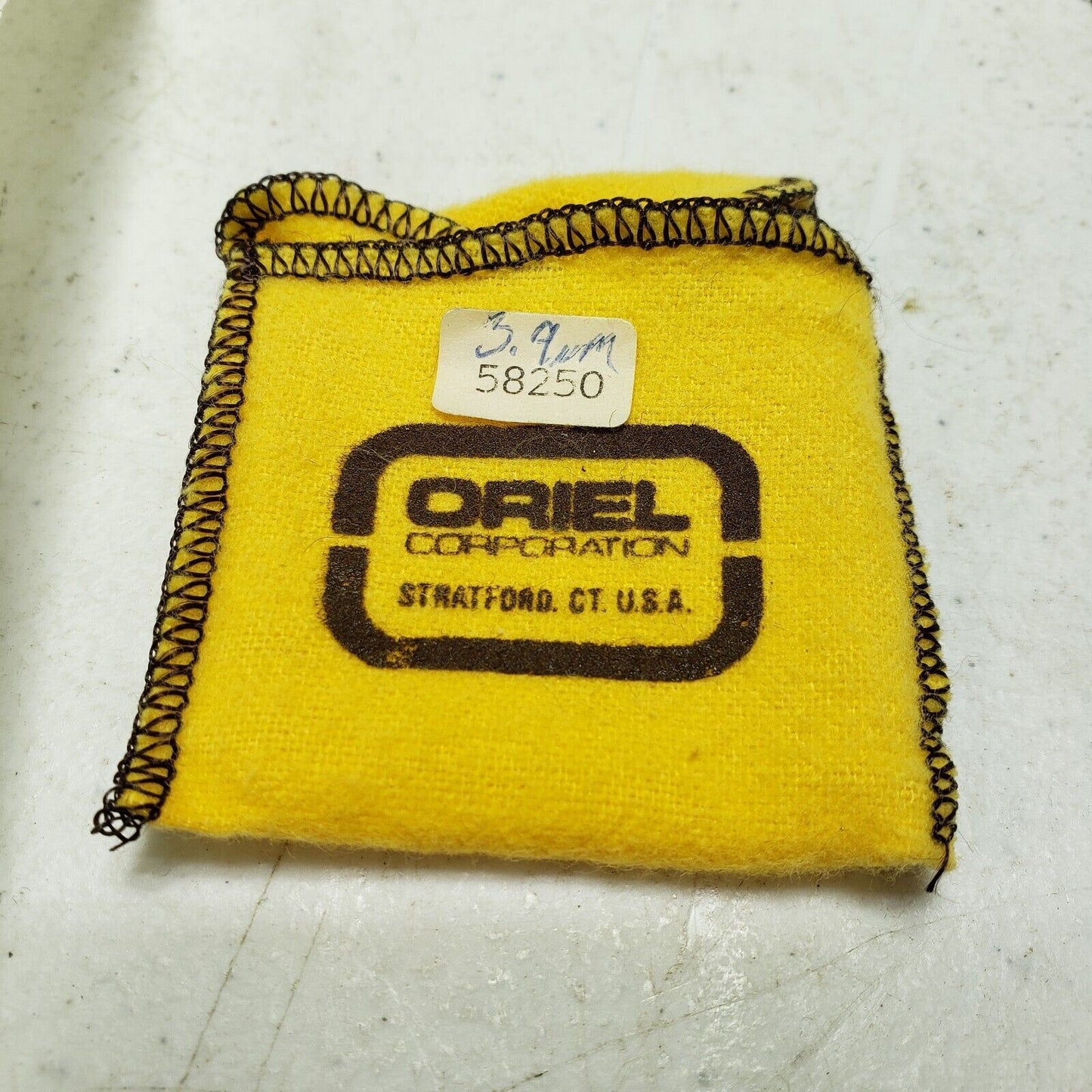 Oriel Newport Bandpass Filter 58250 NIR Infrared CWL 3.92um FWHM 154nm 1" OD