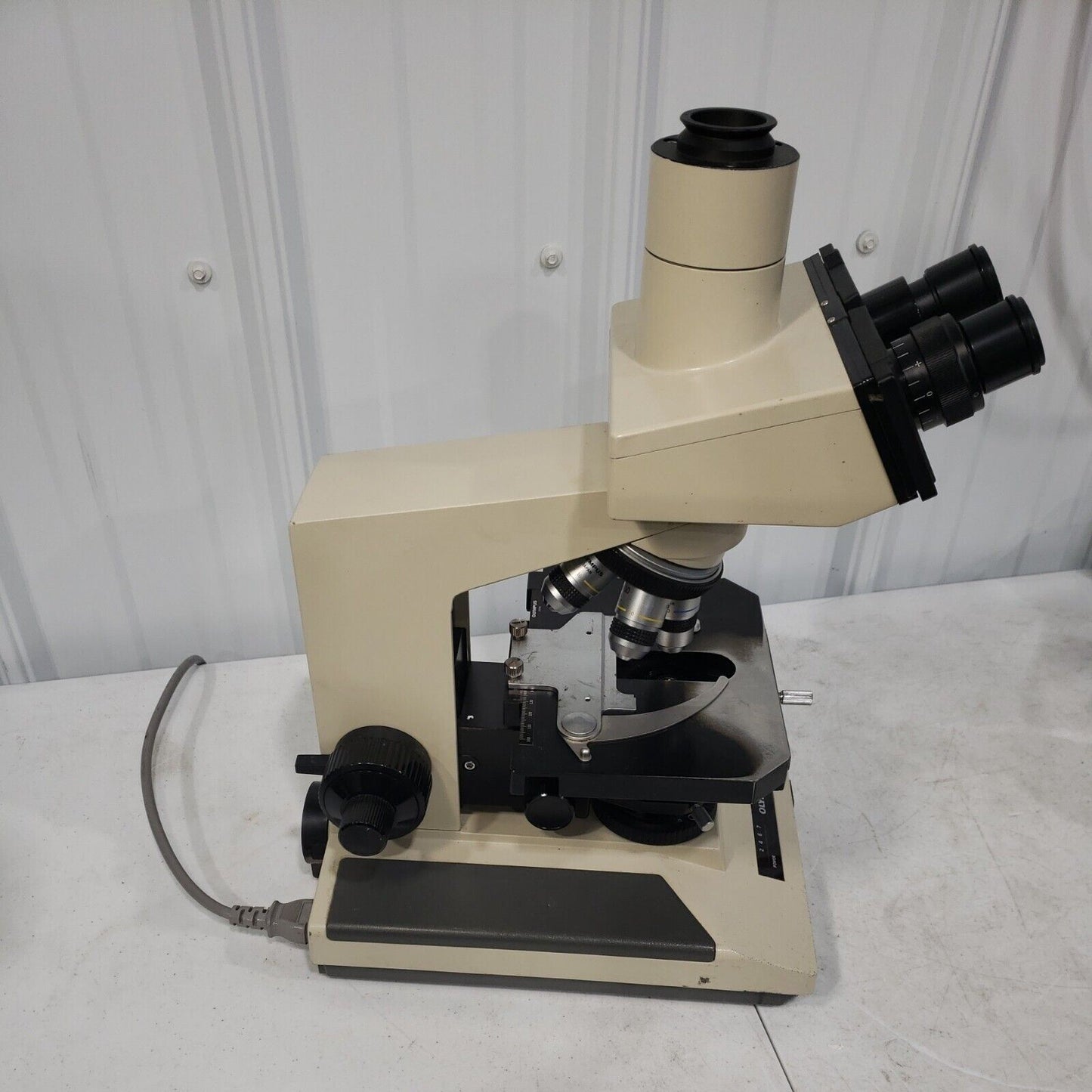 Olympus BH-2 BHTU Stereo Microscope w/ WF10X Eyepieces 3x Objectives, Trinocular