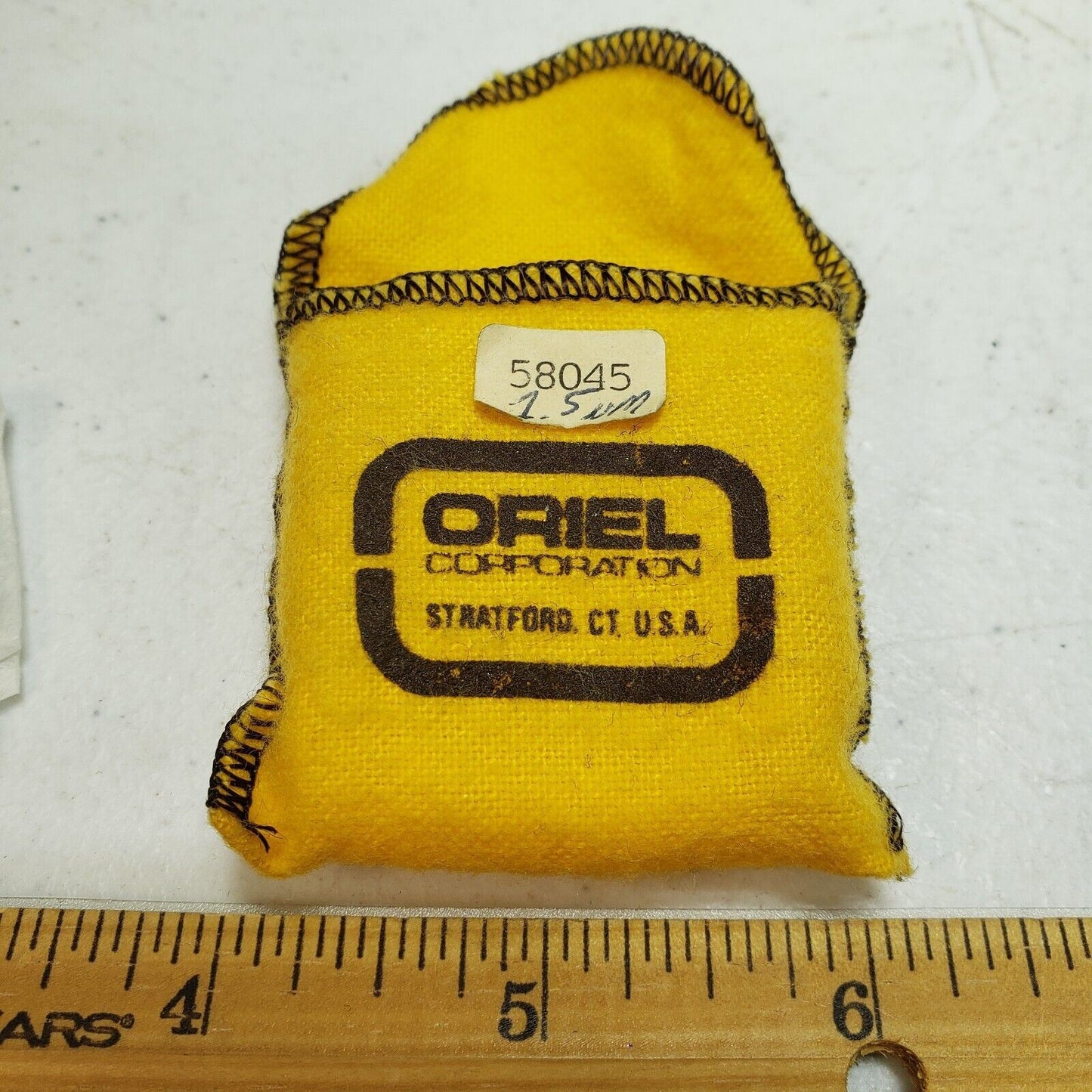 Oriel Newport NIR Infrared Bandpass Filter 58045 CWL 1.5um FWHM 150nm 1" OD