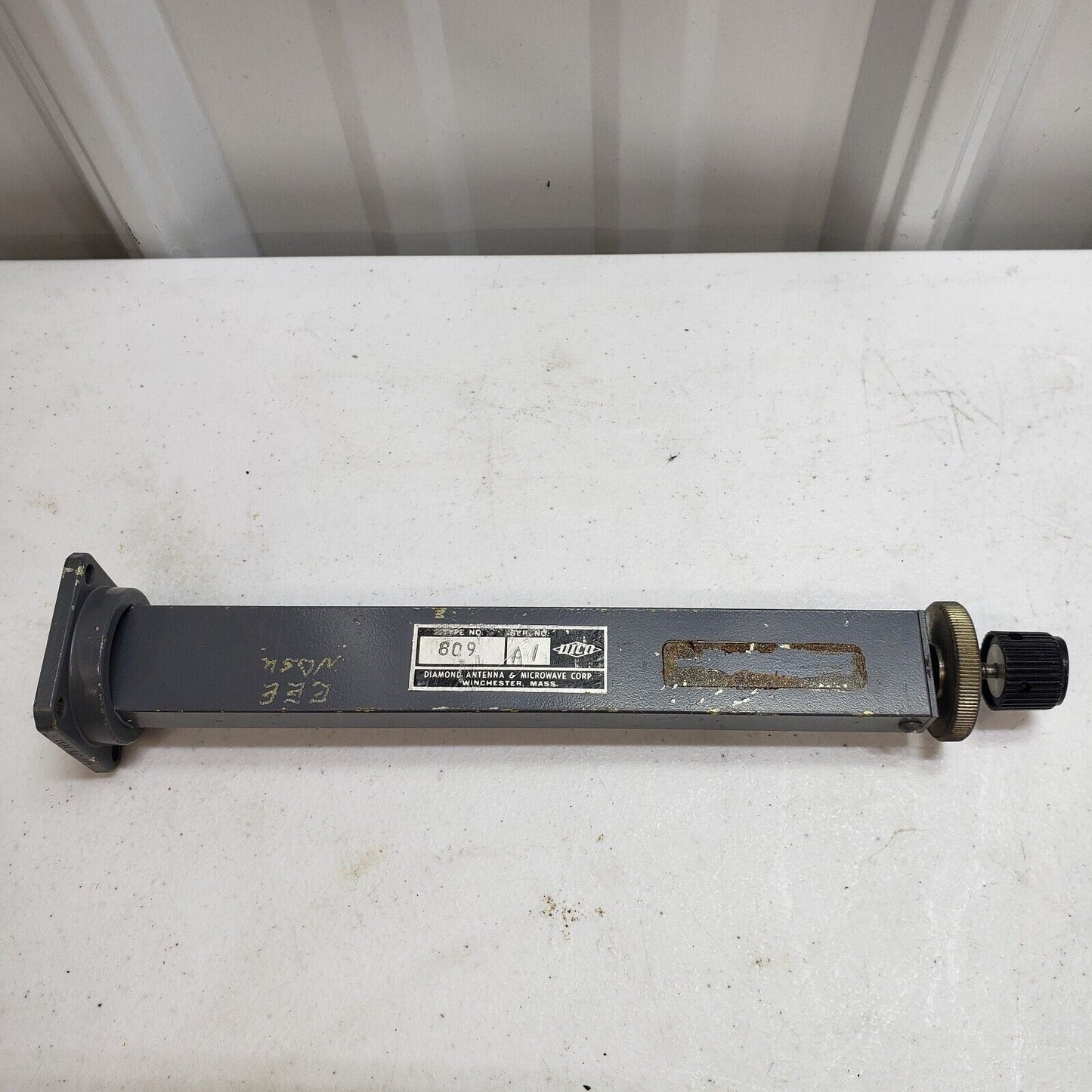 Diamond Antenna & Microwave Corp A1 809 Moving Load Microwave X-Band
