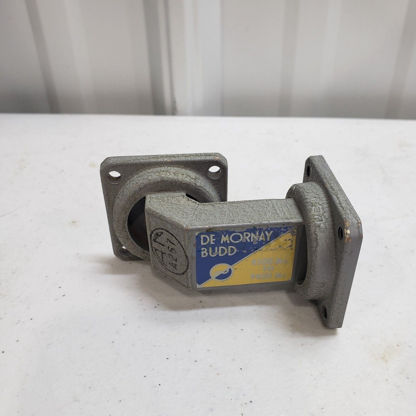 De Mornay Budd E Bend 8500Mc To 9600Mc Microwave 90 Degree Bend