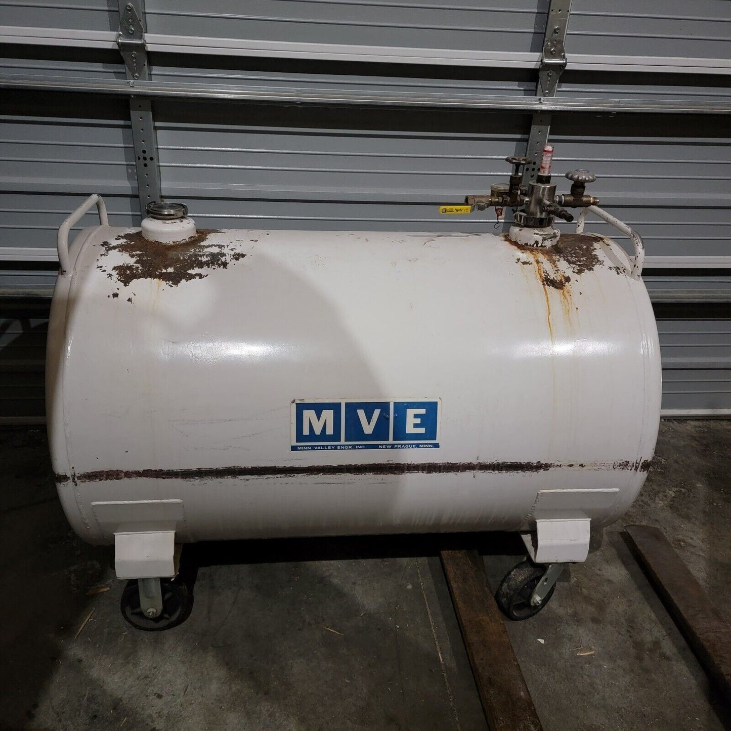 Chart MVE HLN 400 Liquid Nitrogen Storage and Transport Tank Vessel 400 Liter