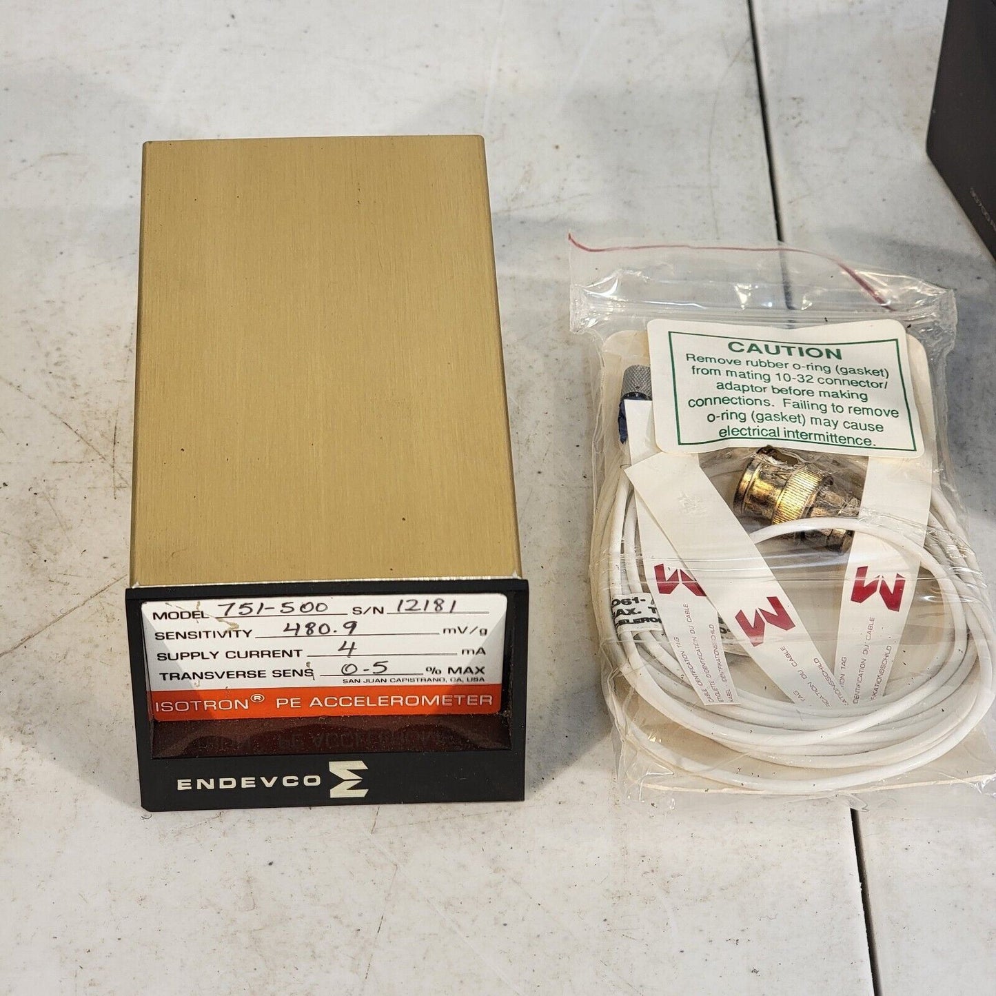 Endevco 751-500 IsoTron PE Piezoelectric Accelerometer 480.9 mV/g w/ BNC Cable