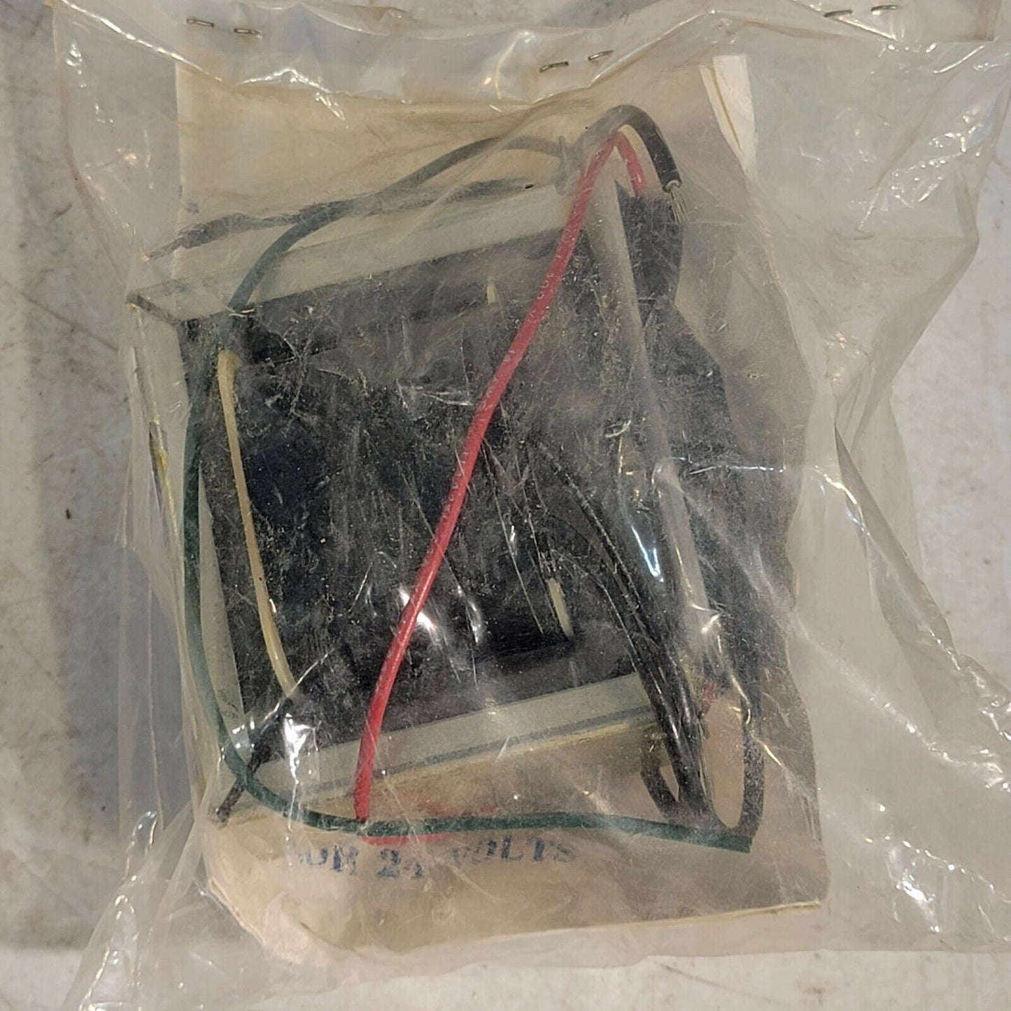 New DynaLock 5213 Open Transformer 12VDC Output 2 Amp Output 120V Input