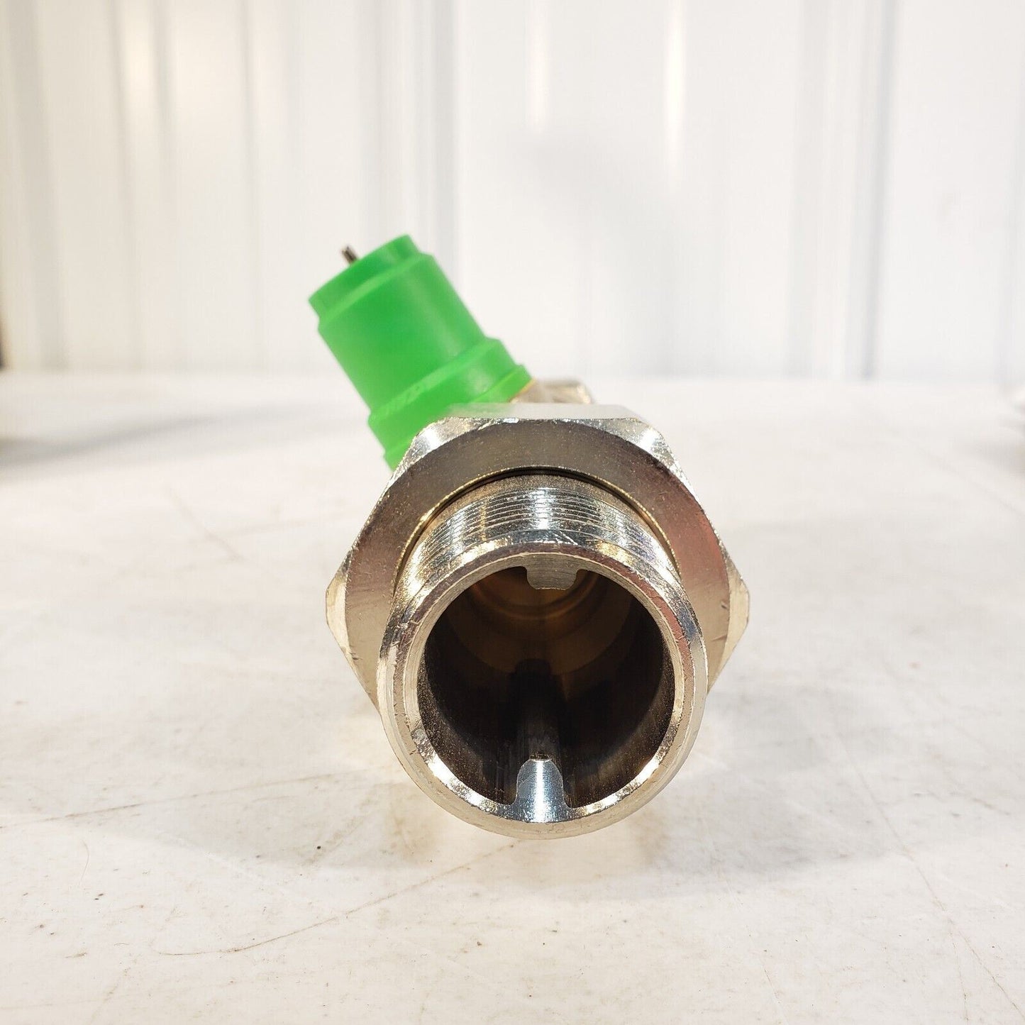 Danfoss RA2000 1" NPT straight Valve 013G8025