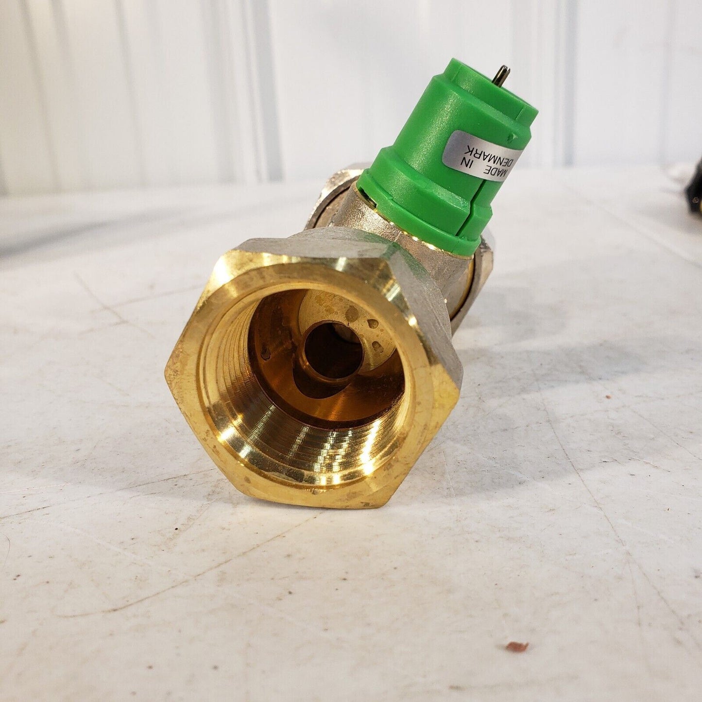 Danfoss RA2000 1" NPT straight Valve 013G8025