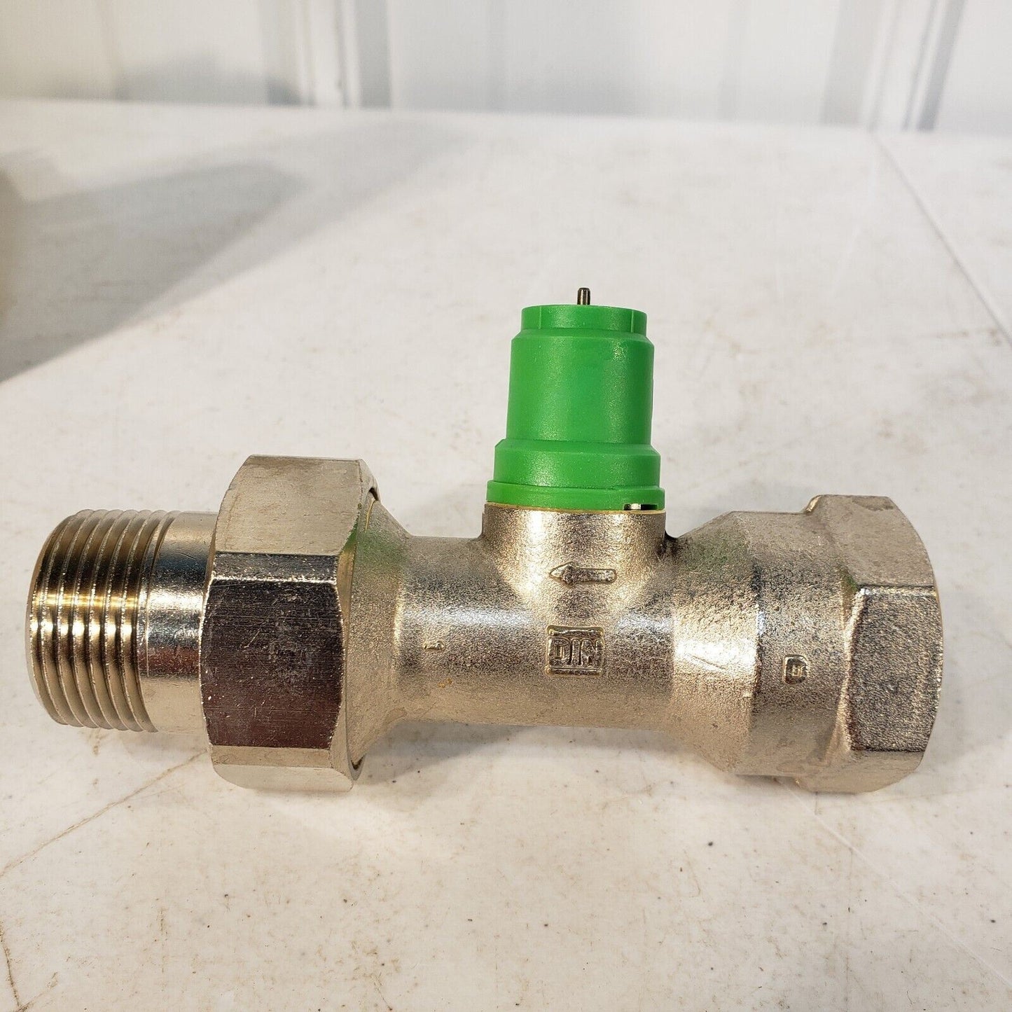 Danfoss RA2000 1" NPT straight Valve 013G8025
