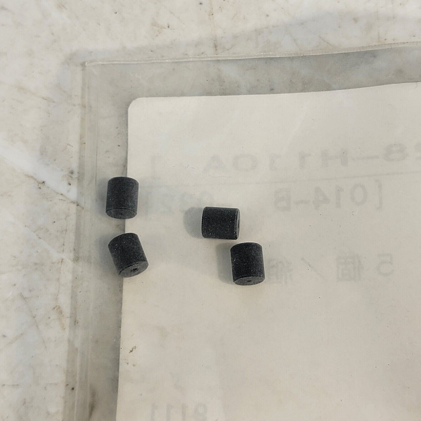 Shimadzu Jasco AS-1559/2059 Lot of 4 Rubber Plug 011R 6828-H110A HPLC GC