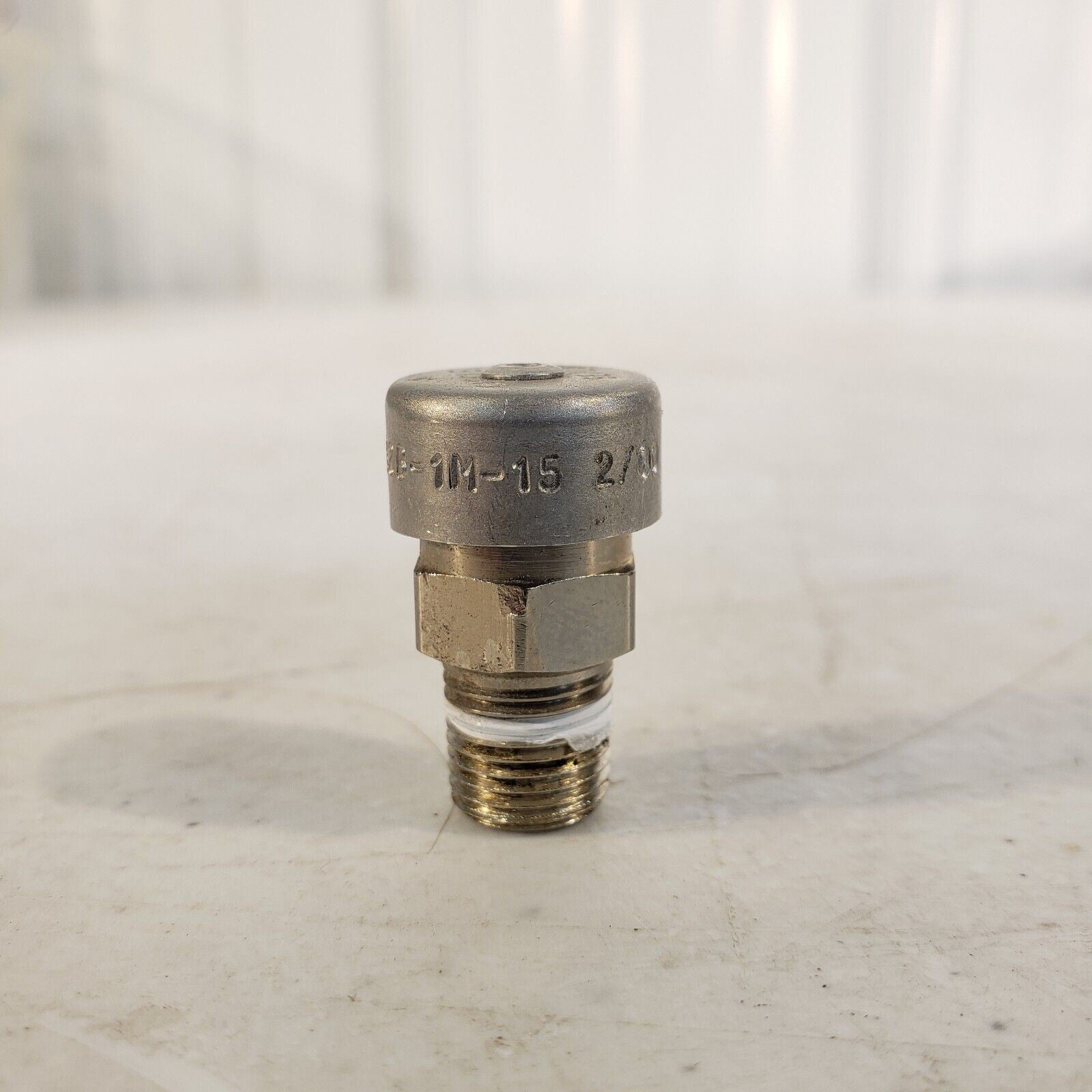 Circle Seal Relief Valve C D532B1M15 2/00 Lab Liquidators Store