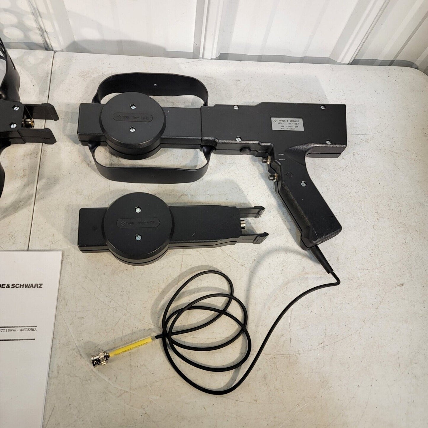 Rohde & Schwarz HE100 Active Directional Antenna w/ Manual 20-1000 MHz 1 GHz