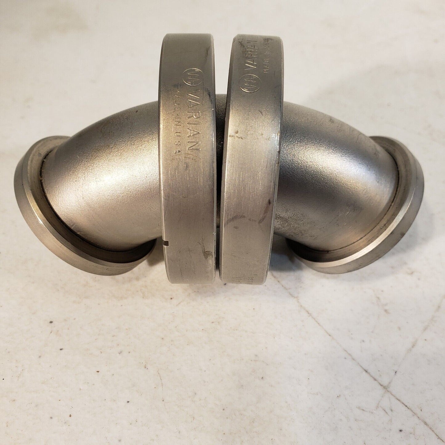 2.75" DN35CF Varian 90 Degree Elbow Fitting Stainless Steel High Vacuum