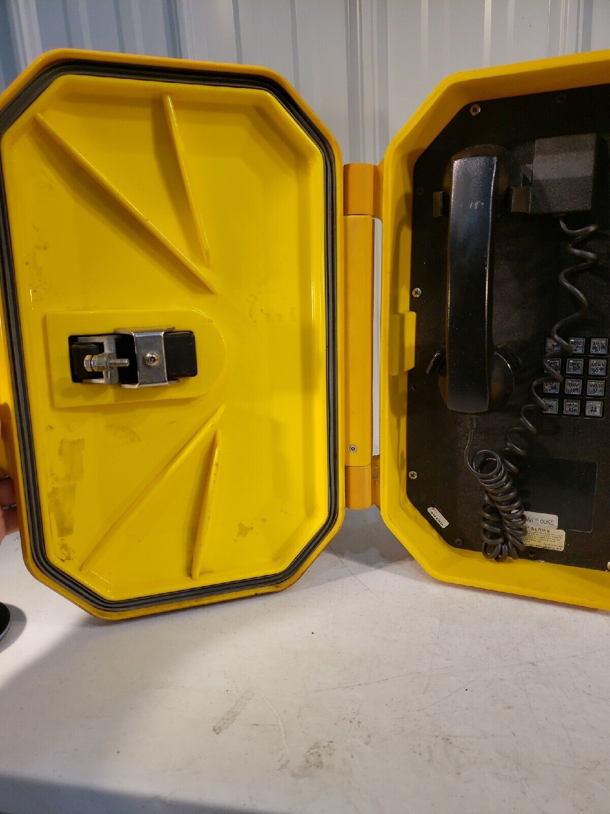 Guardian MFT-30 Heavy Duty Weather Resistant Telephone W/ Locking Door 10126721A